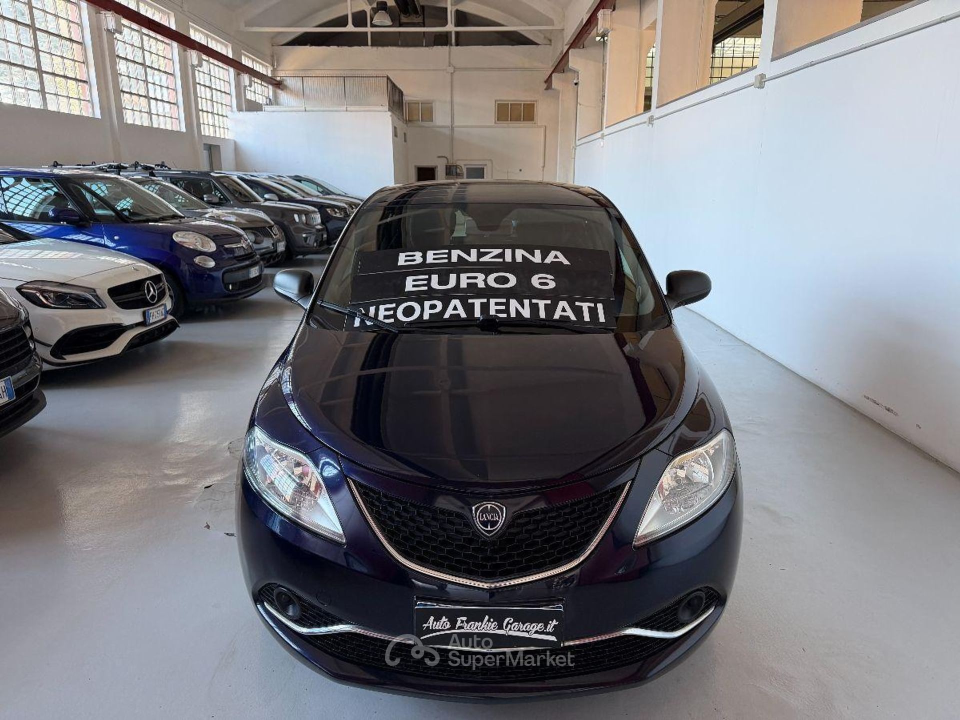 Lancia Ypsilon