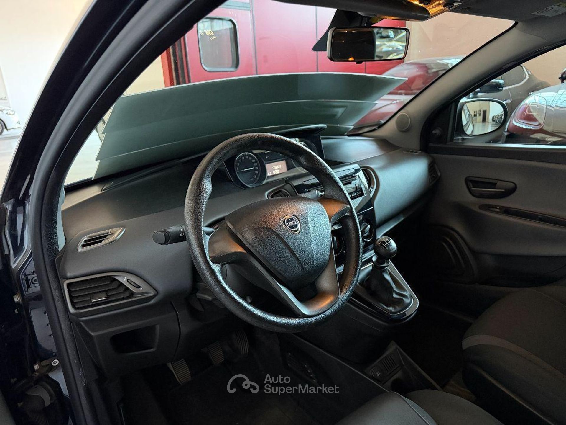 Lancia Ypsilon