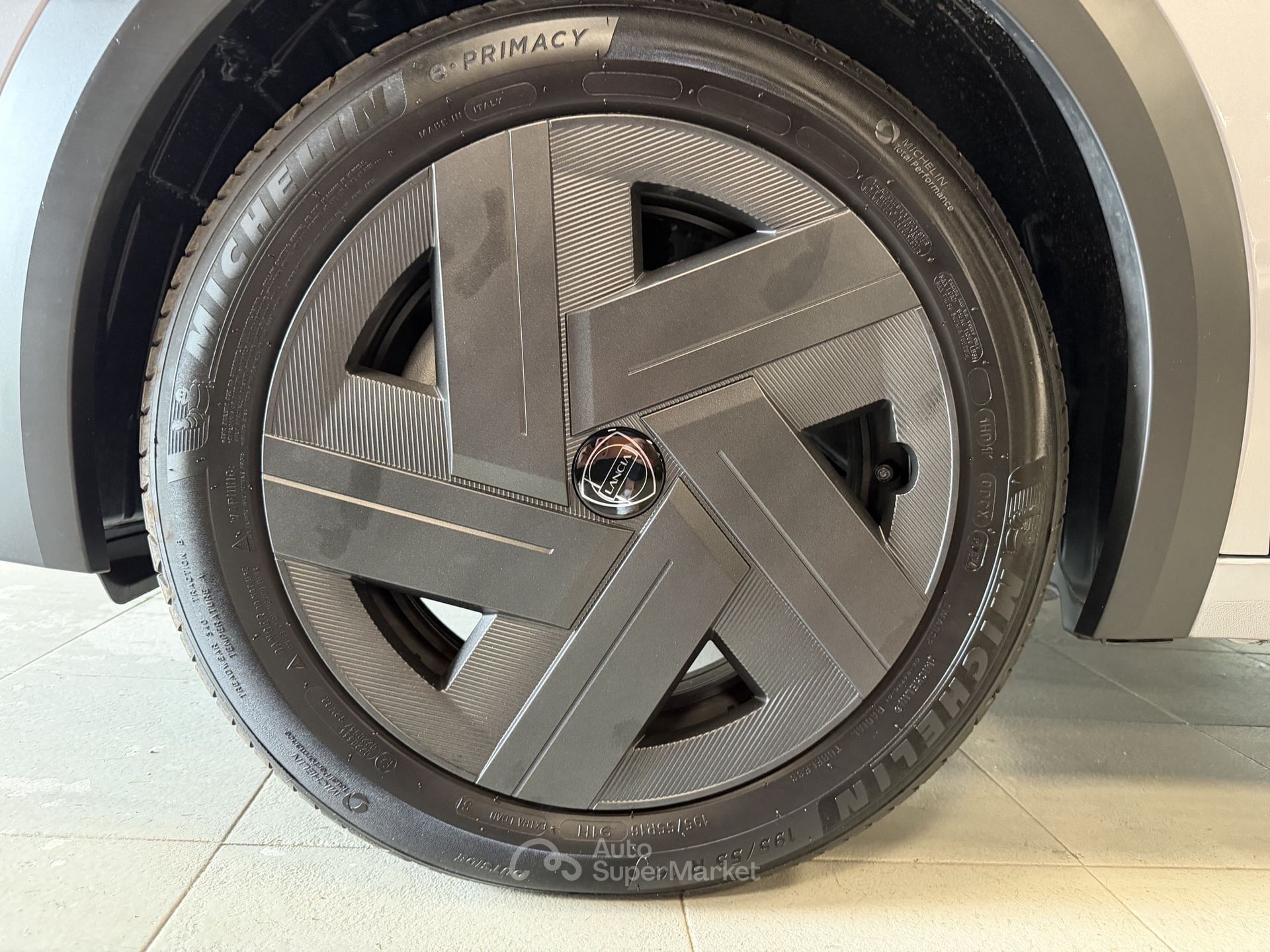 Lancia Ypsilon