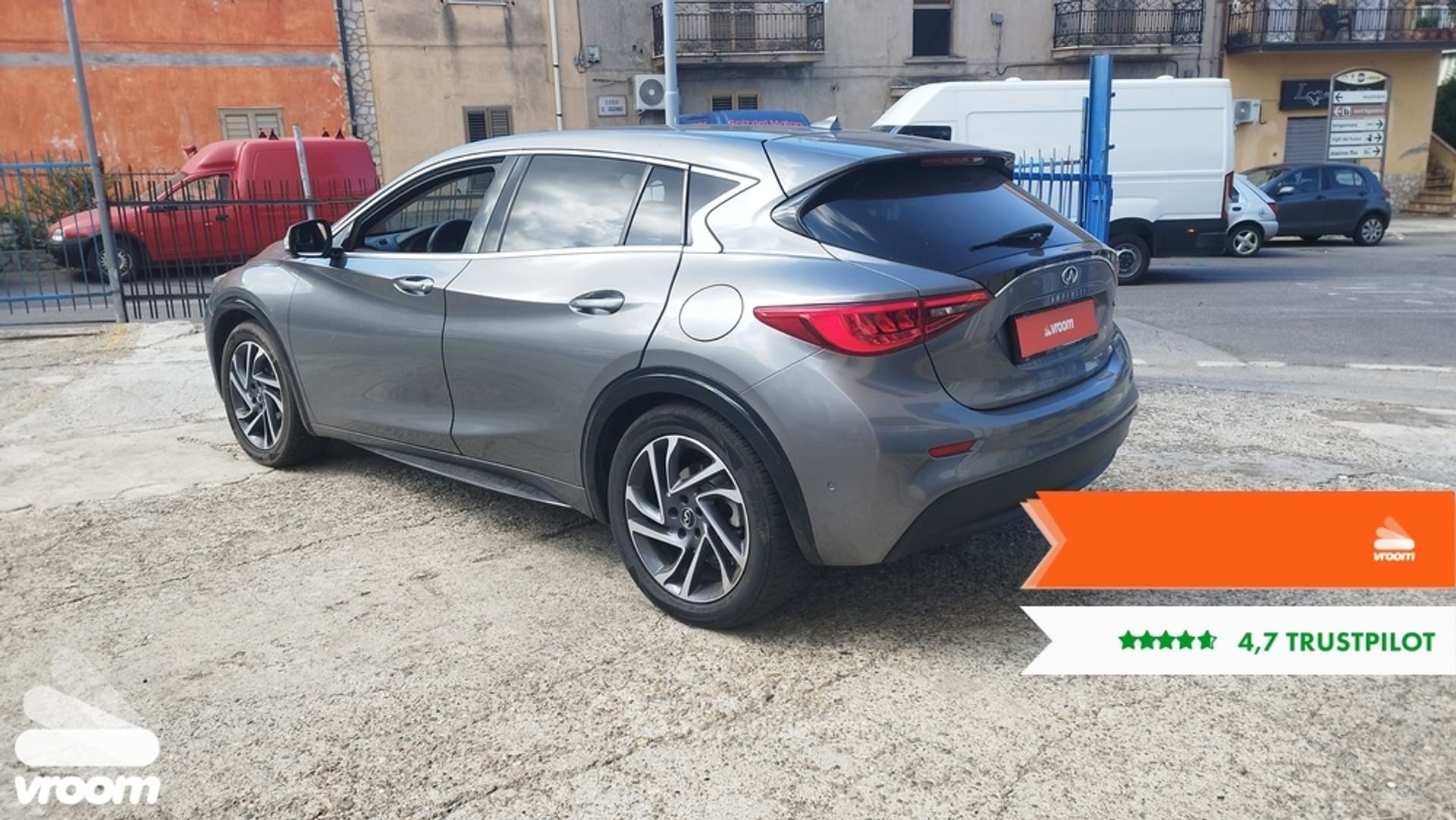 Infiniti Q30