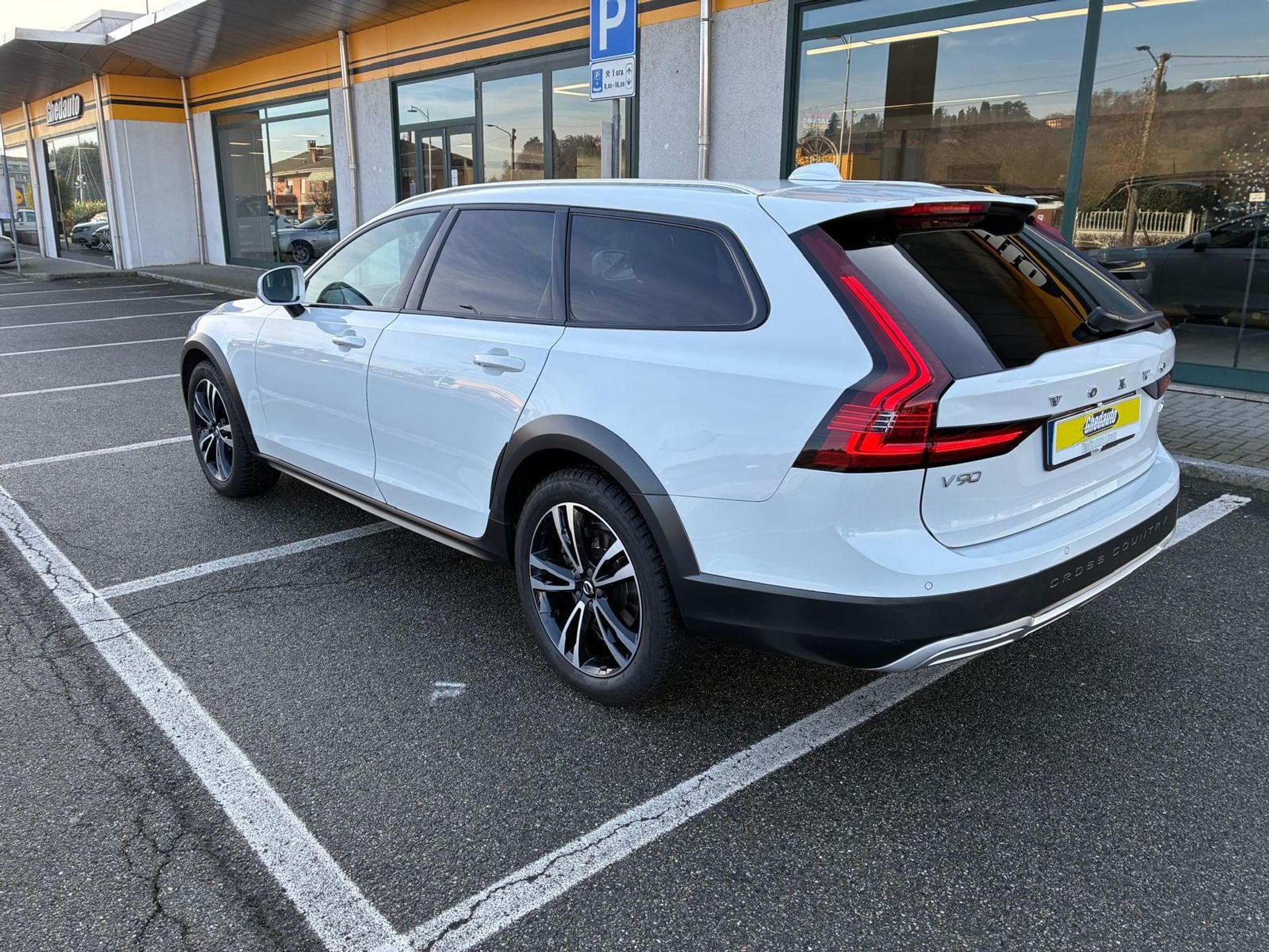 Volvo V90 Cross Country