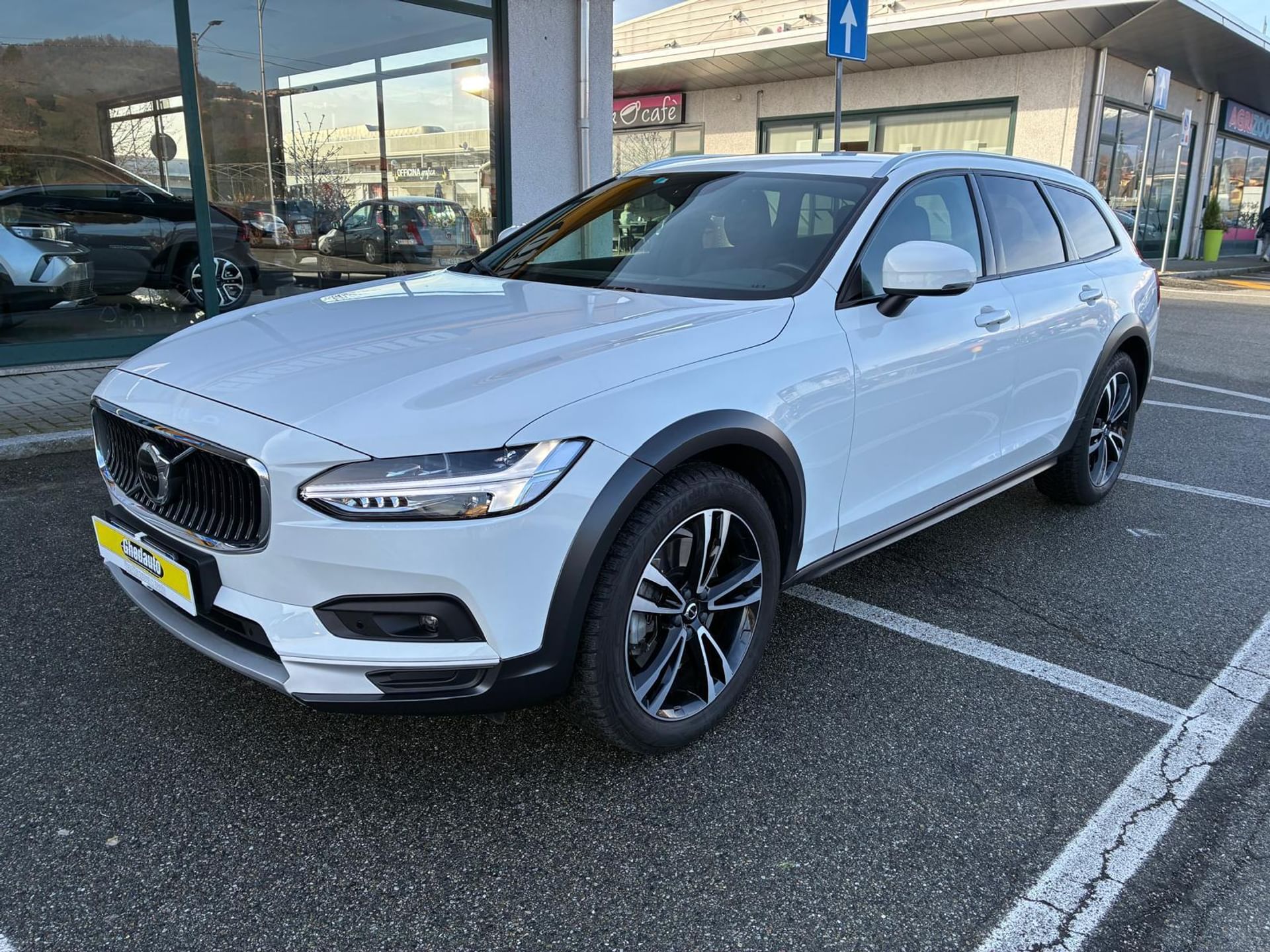 Volvo V90 Cross Country