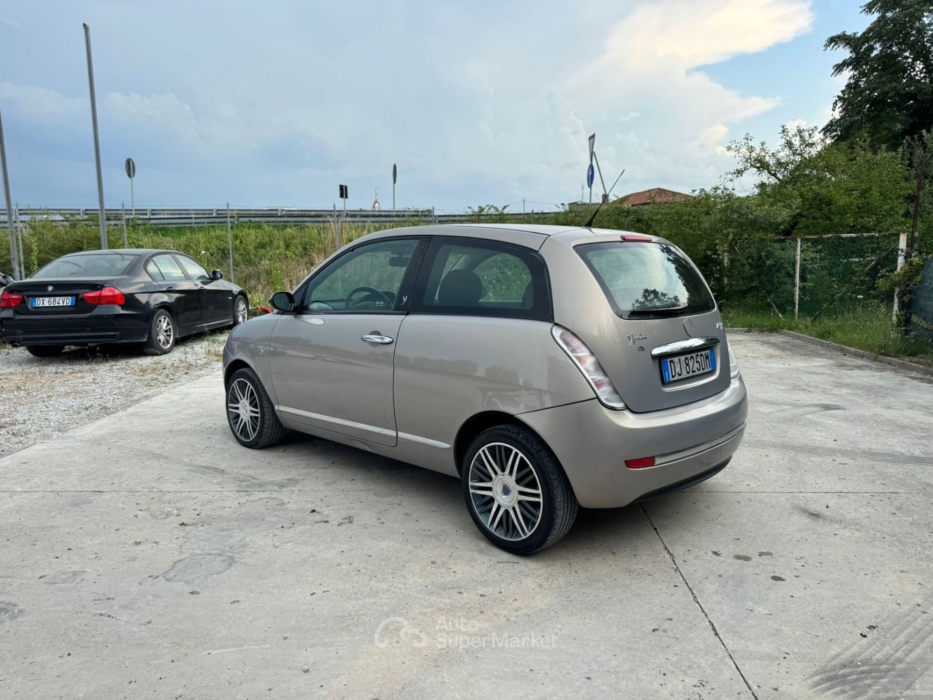 Lancia Ypsilon