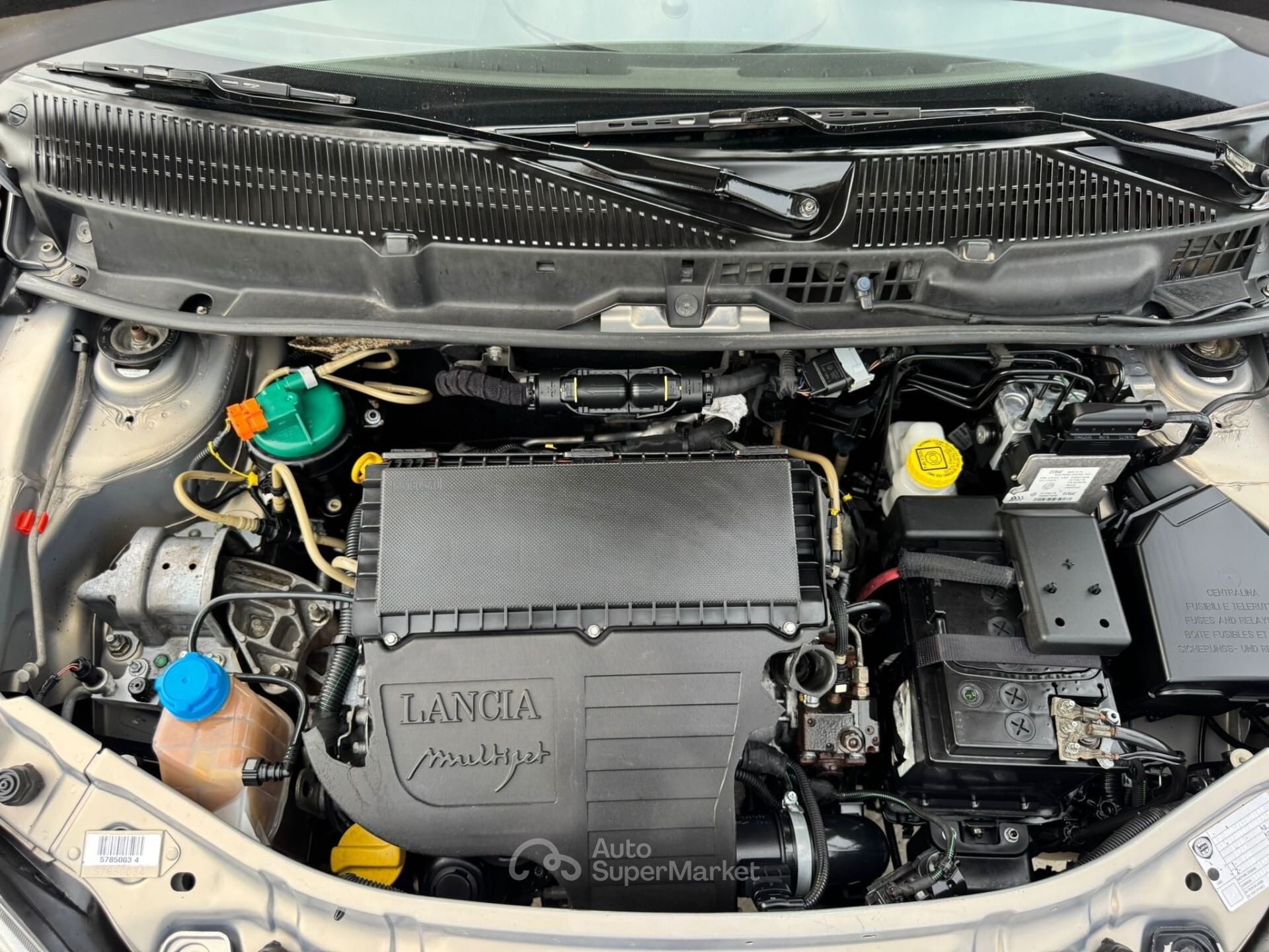 Lancia Ypsilon