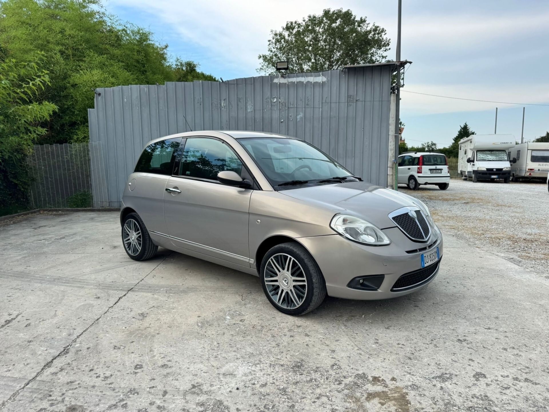 Lancia Ypsilon