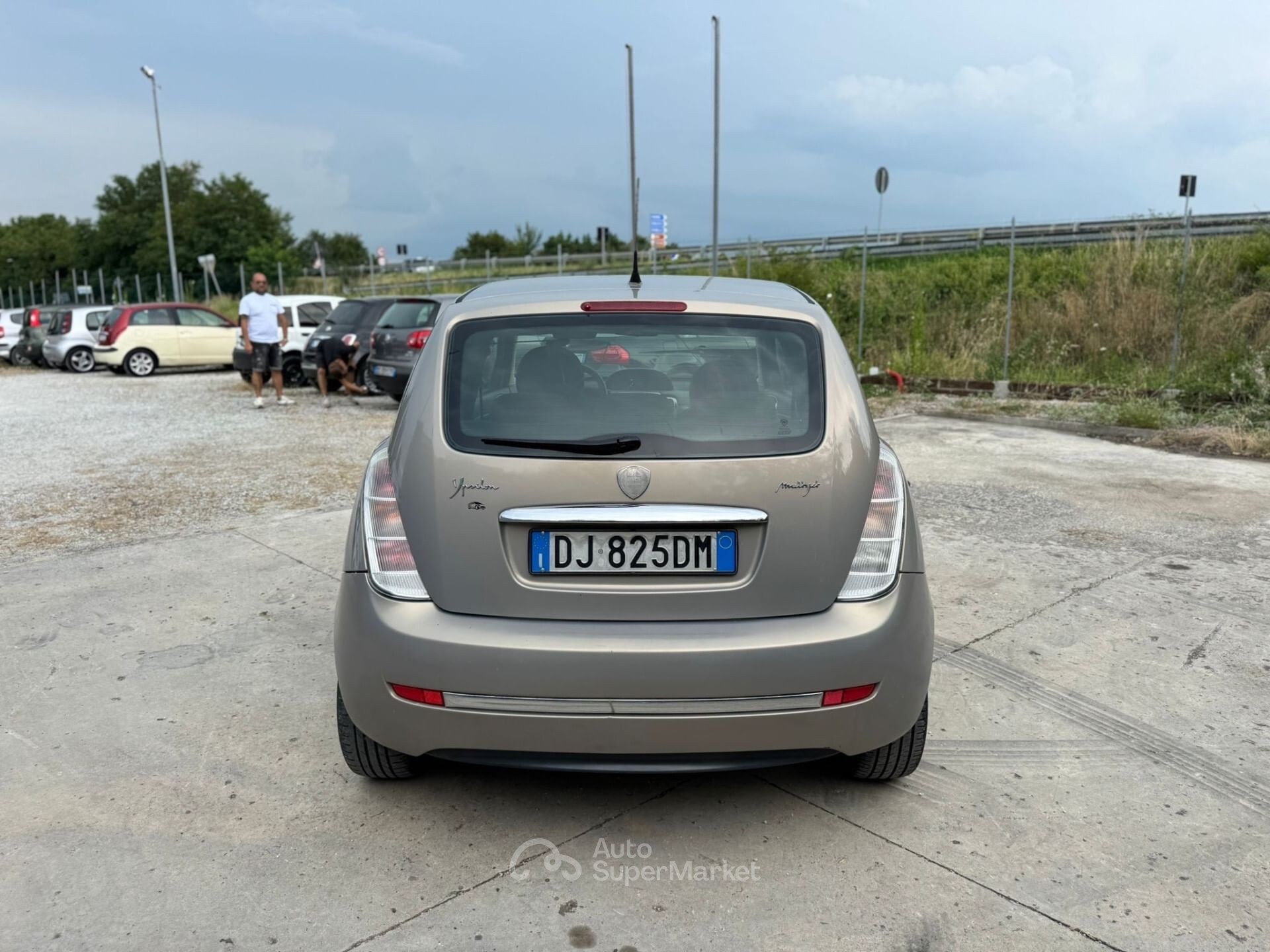 Lancia Ypsilon