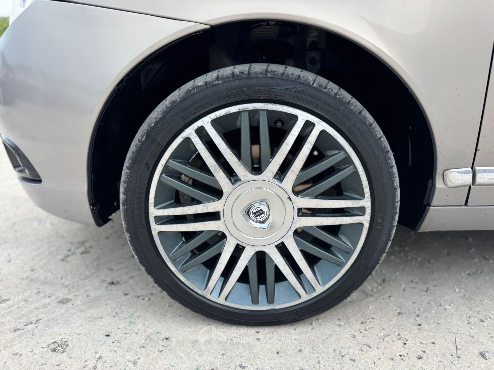 Lancia Ypsilon