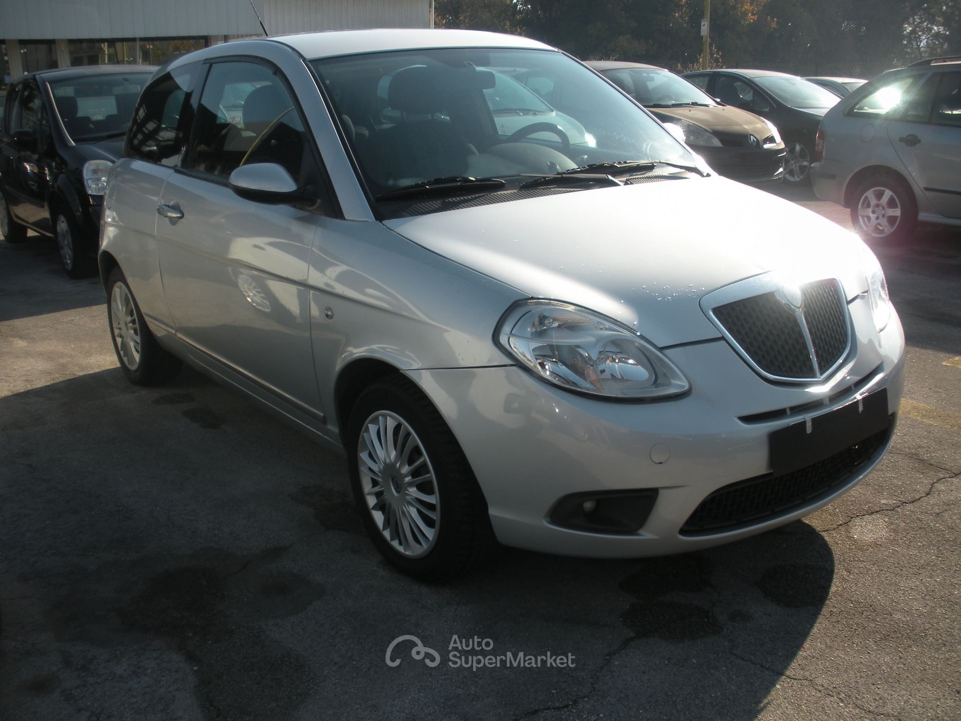 Lancia Ypsilon
