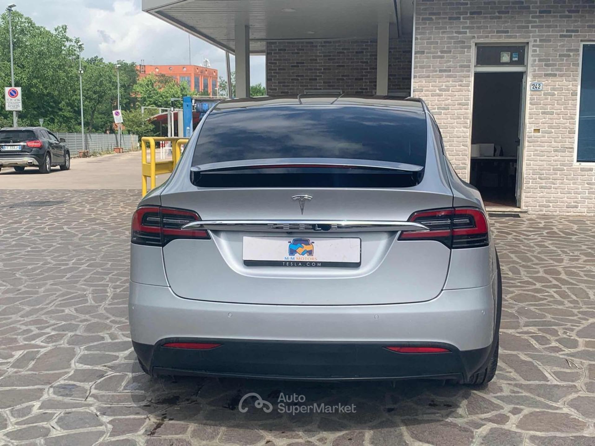 Tesla Model X