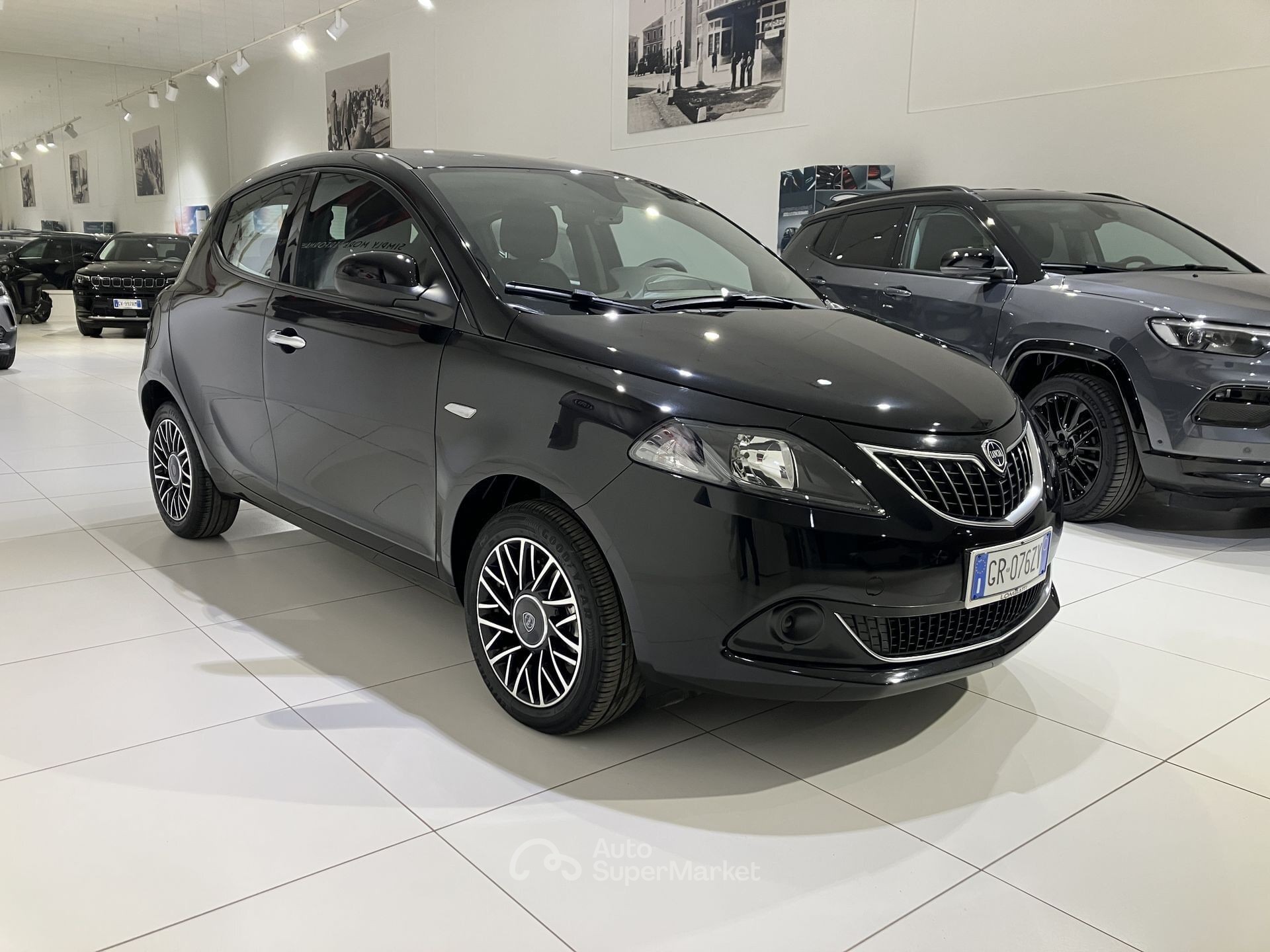 Lancia Ypsilon