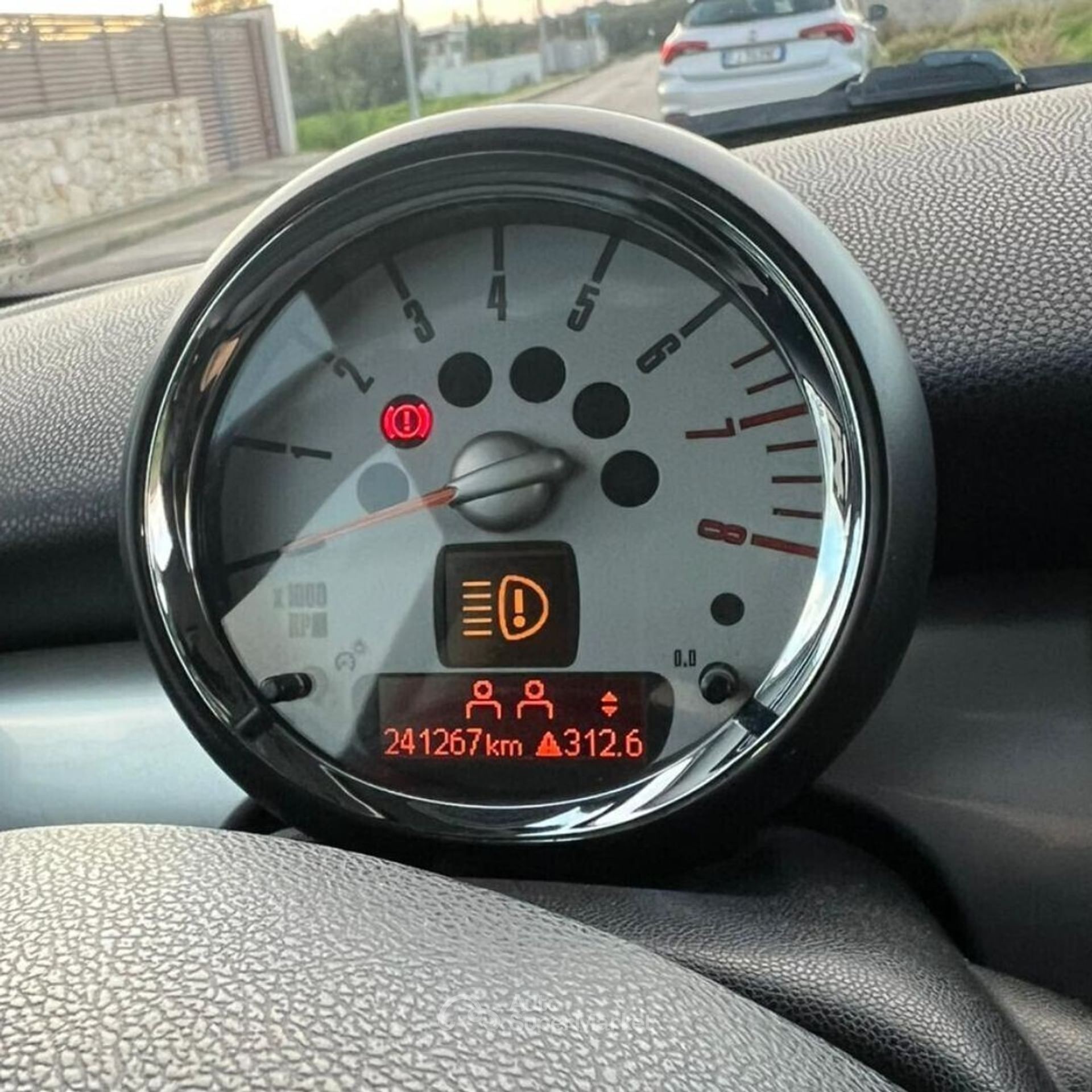 MINI 1.5 Cooper D Hype 5