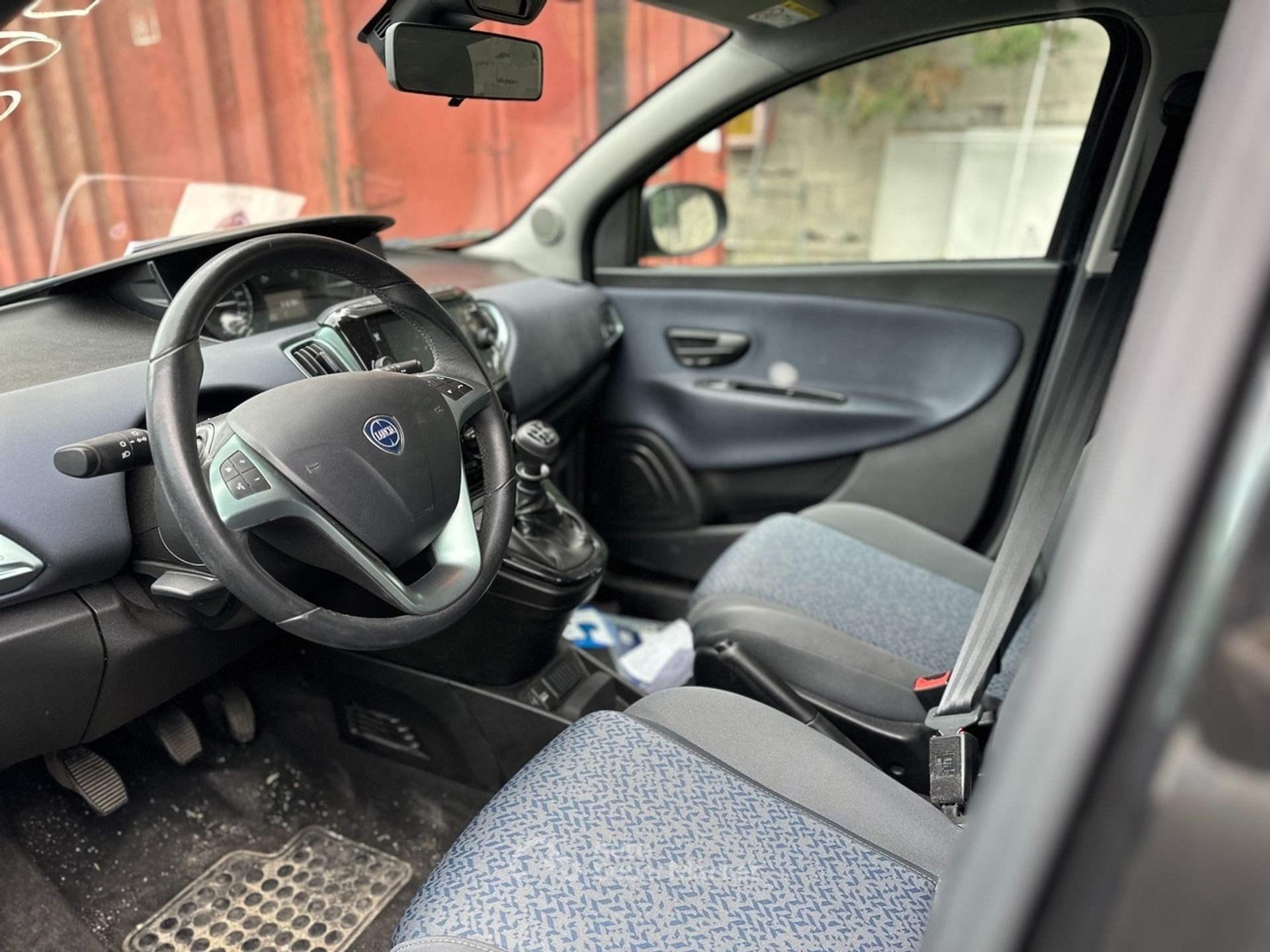 Lancia Ypsilon