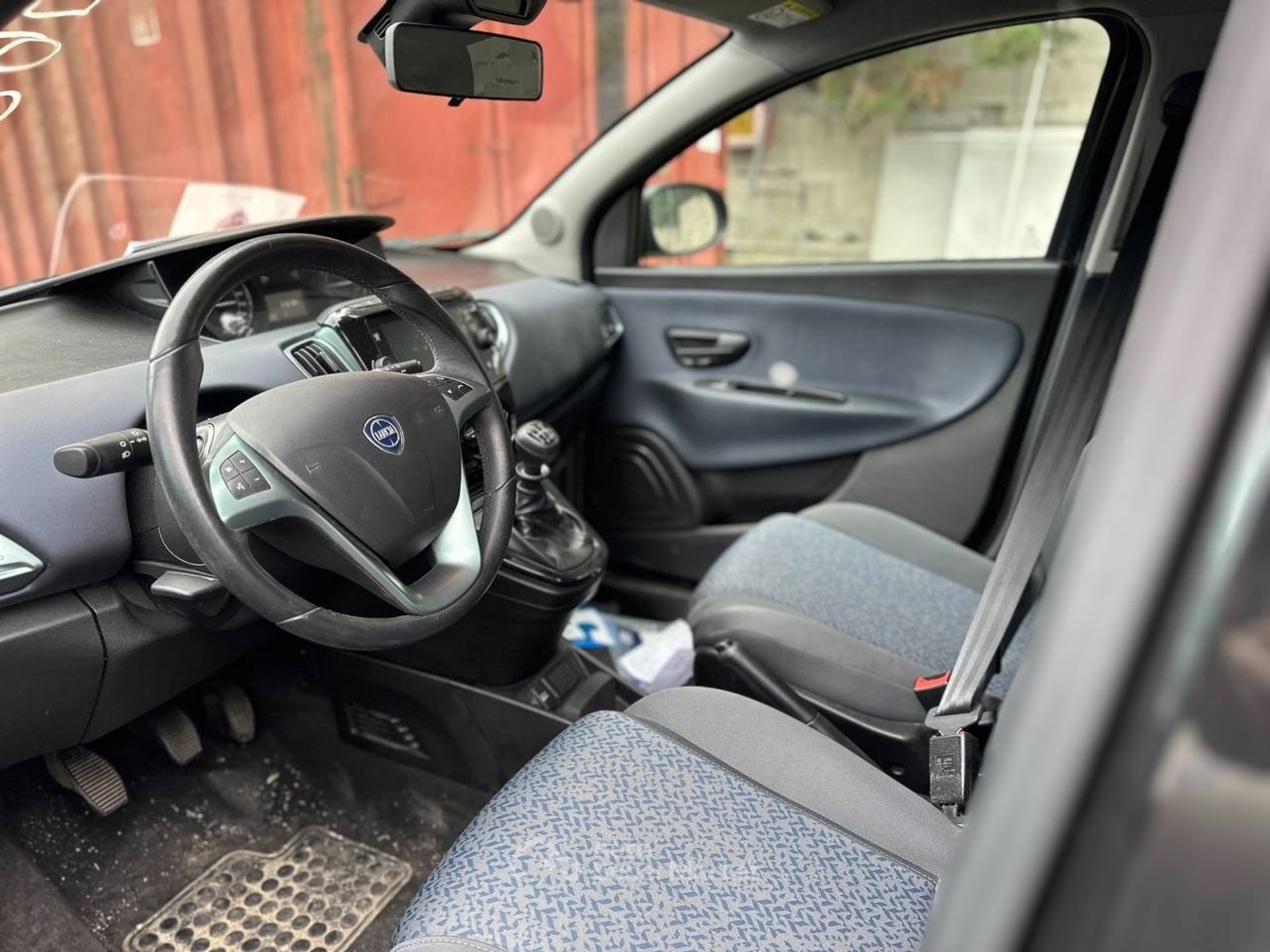 Lancia Ypsilon