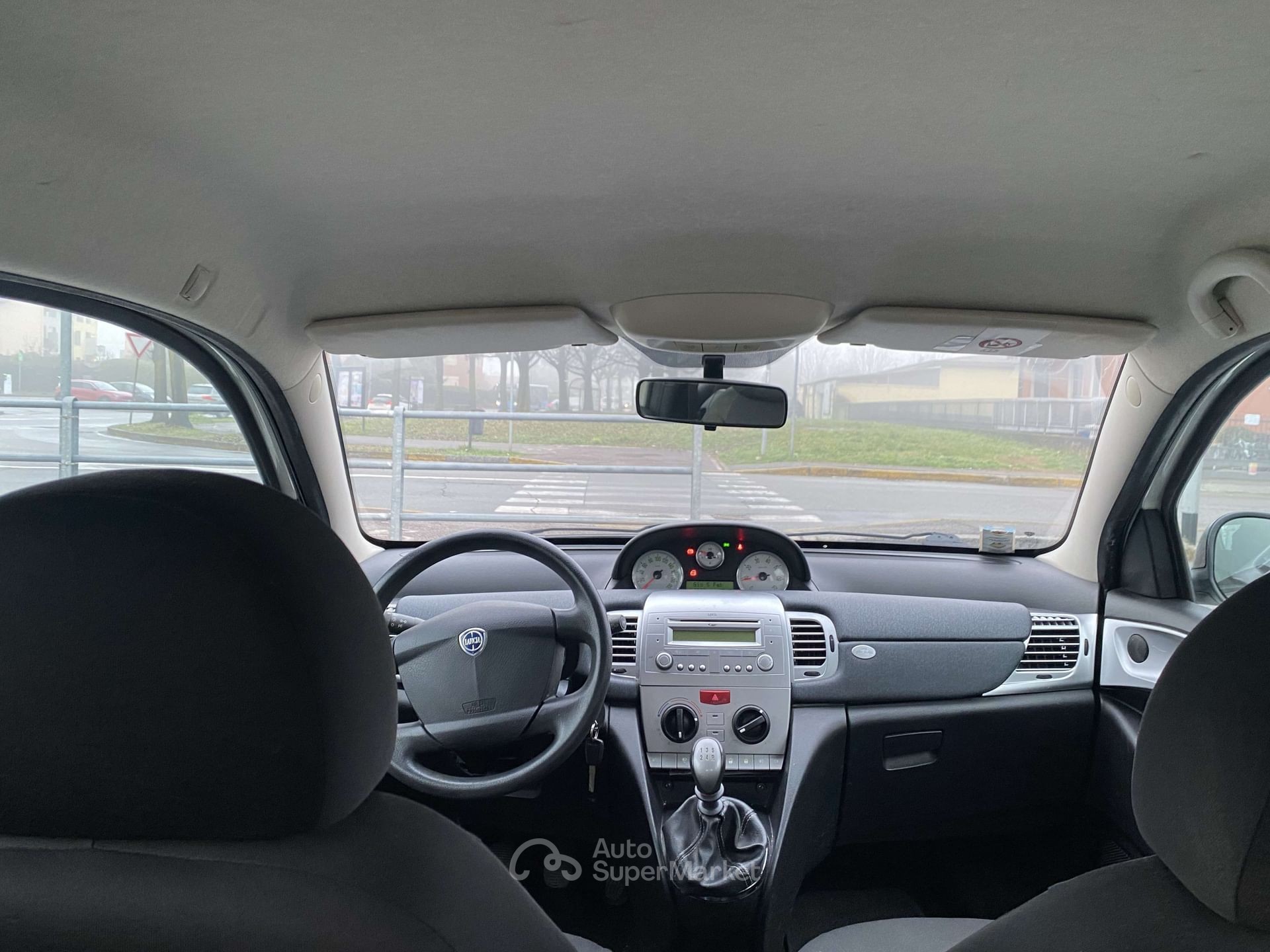 Lancia Ypsilon