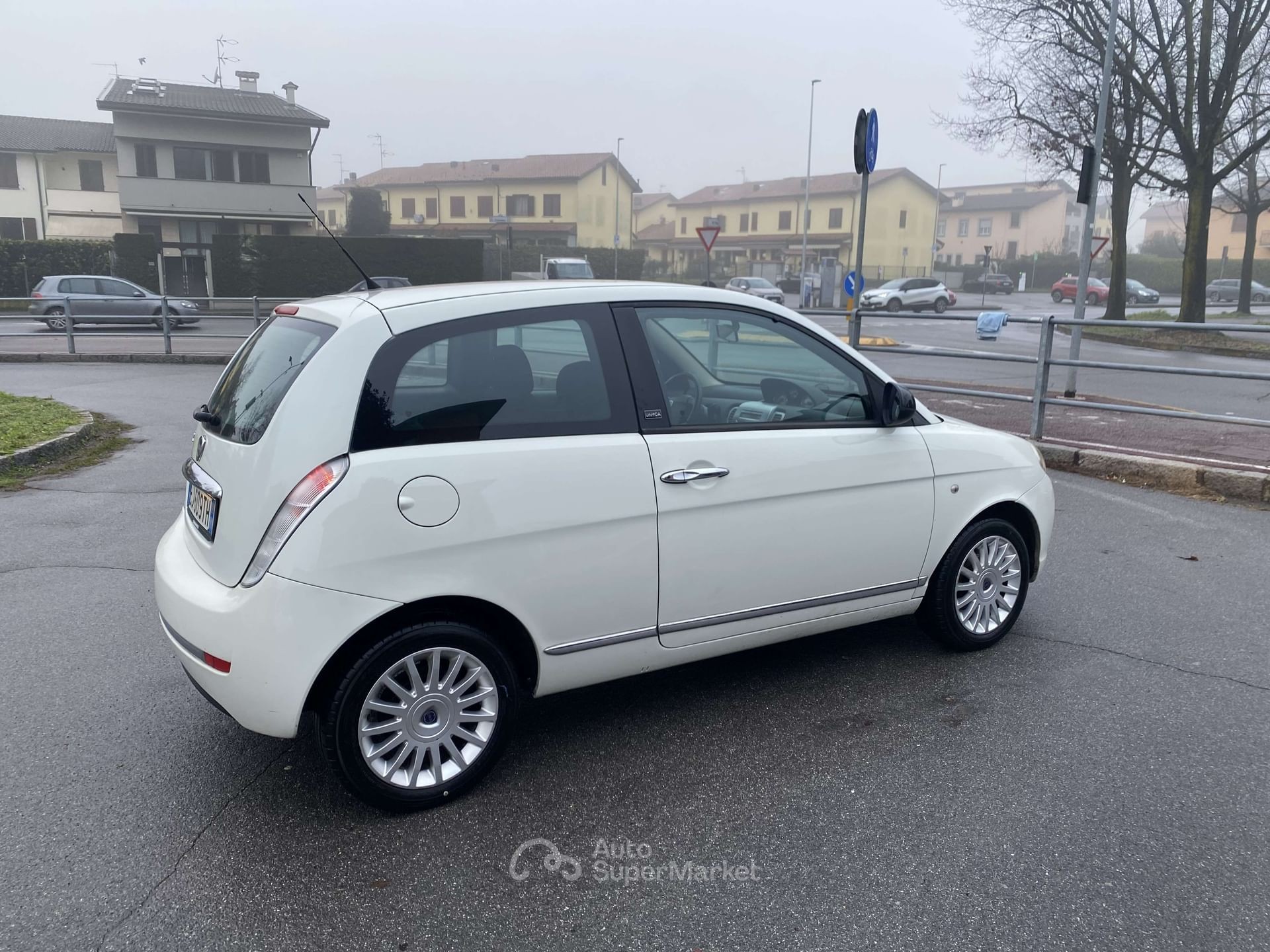 Lancia Ypsilon