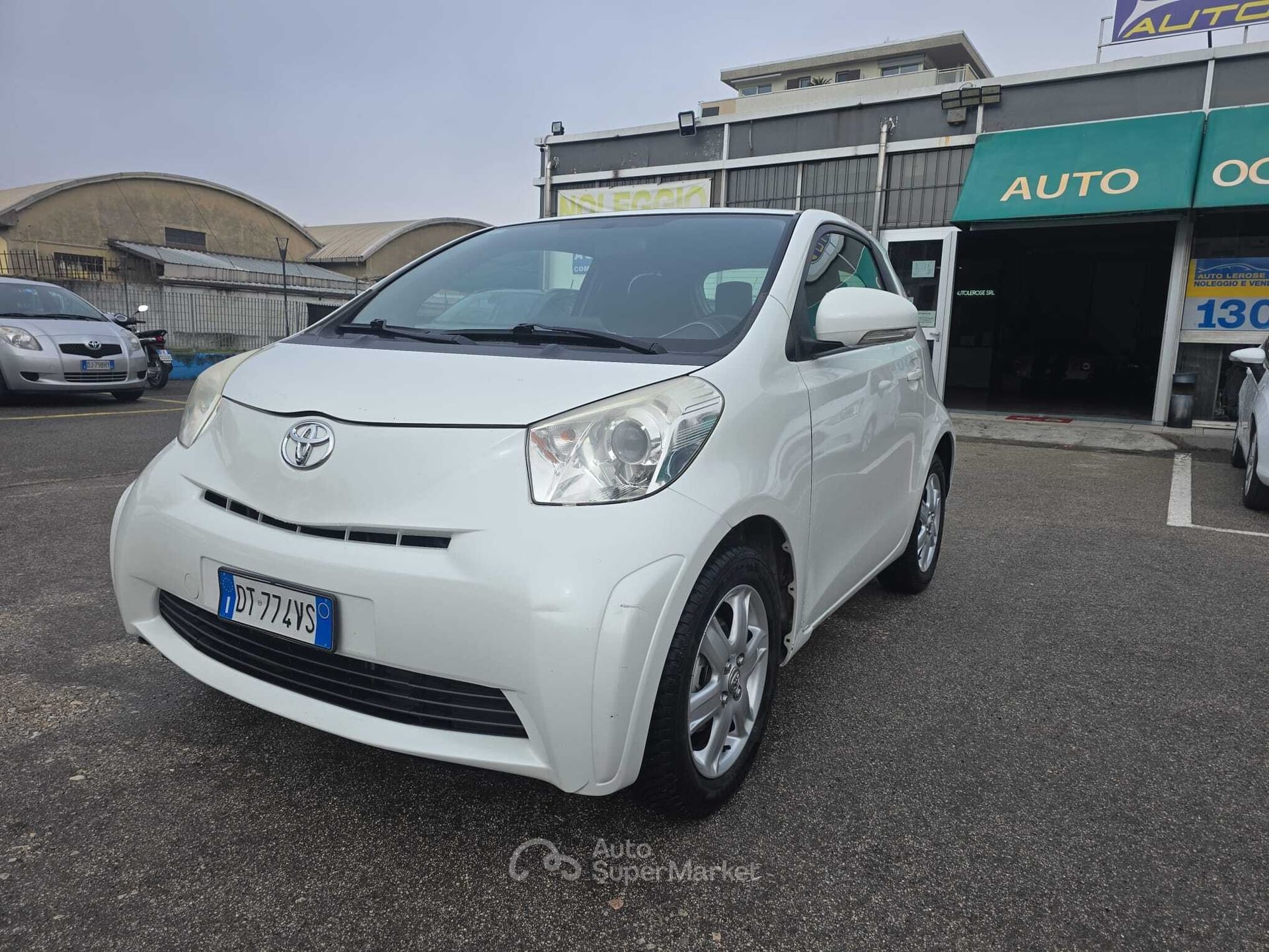 Toyota iQ