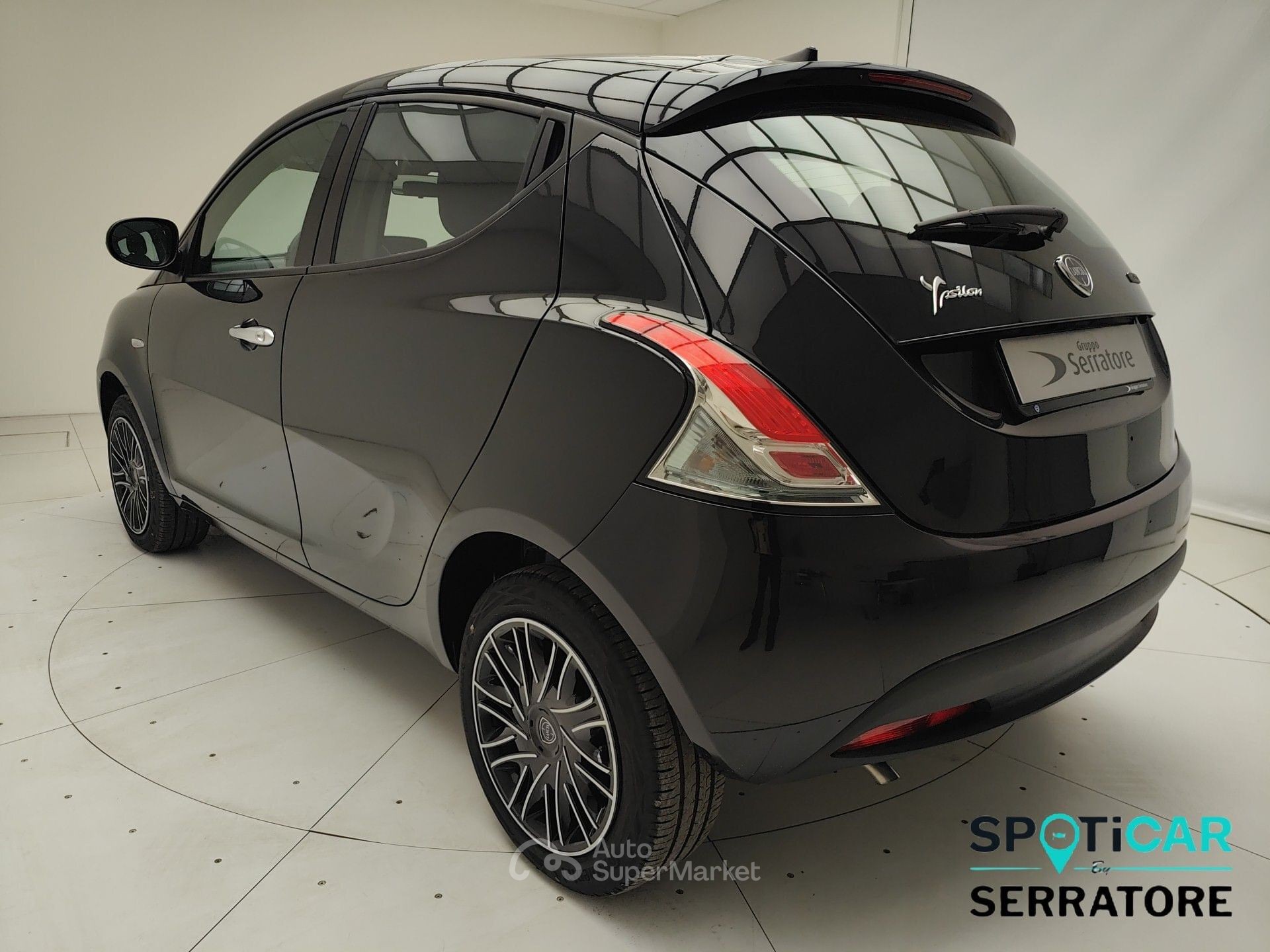 Lancia Ypsilon