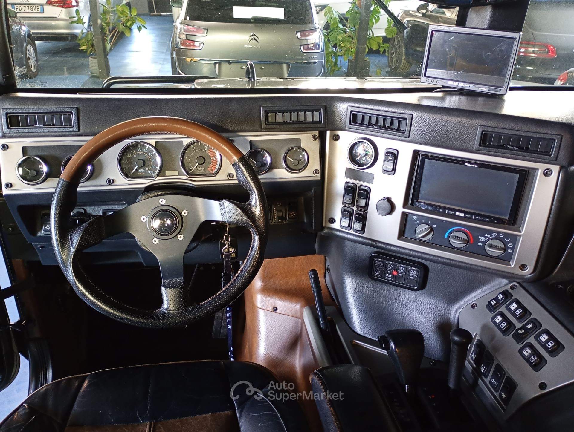 Hummer H1