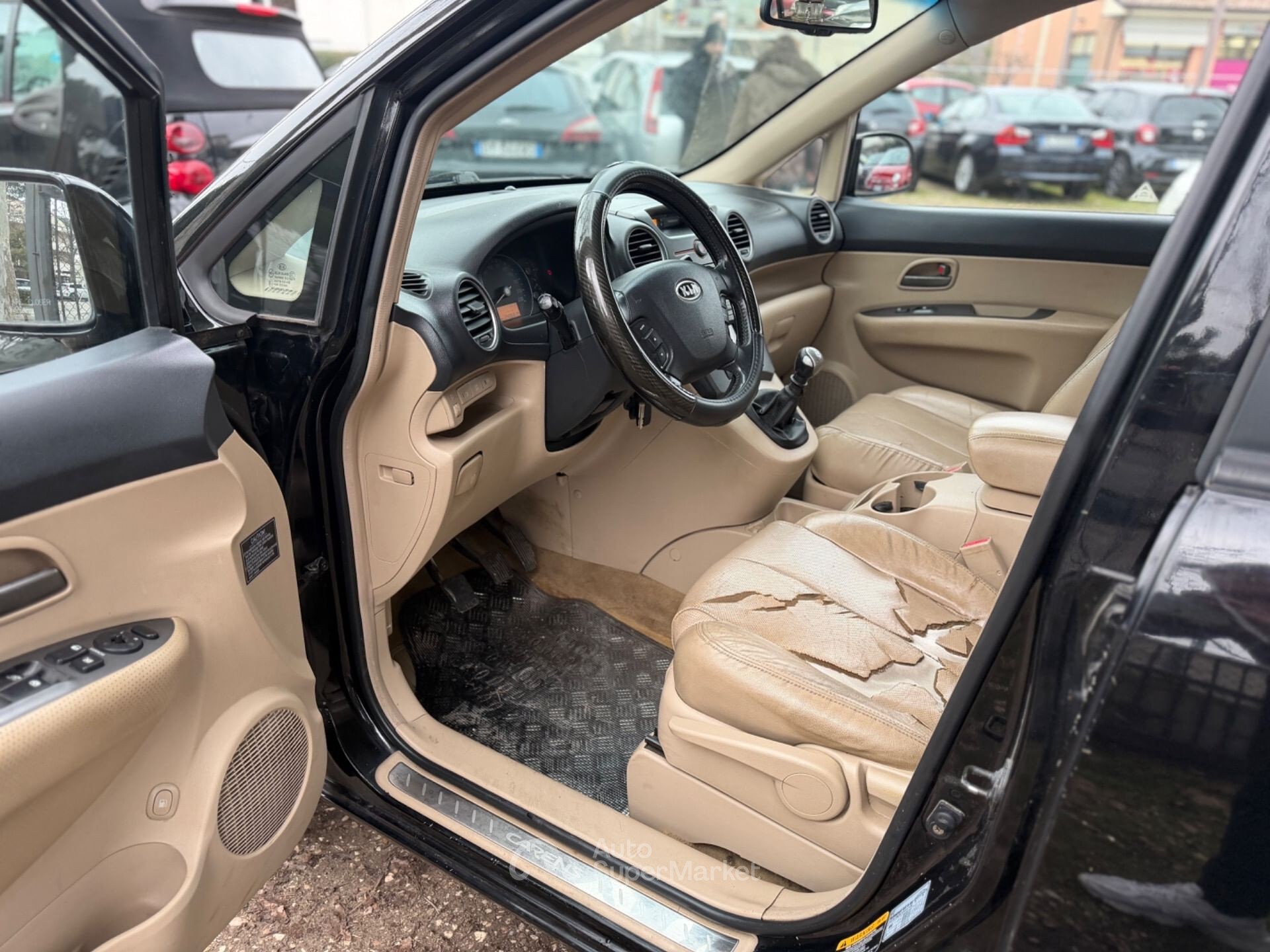 Kia Carens