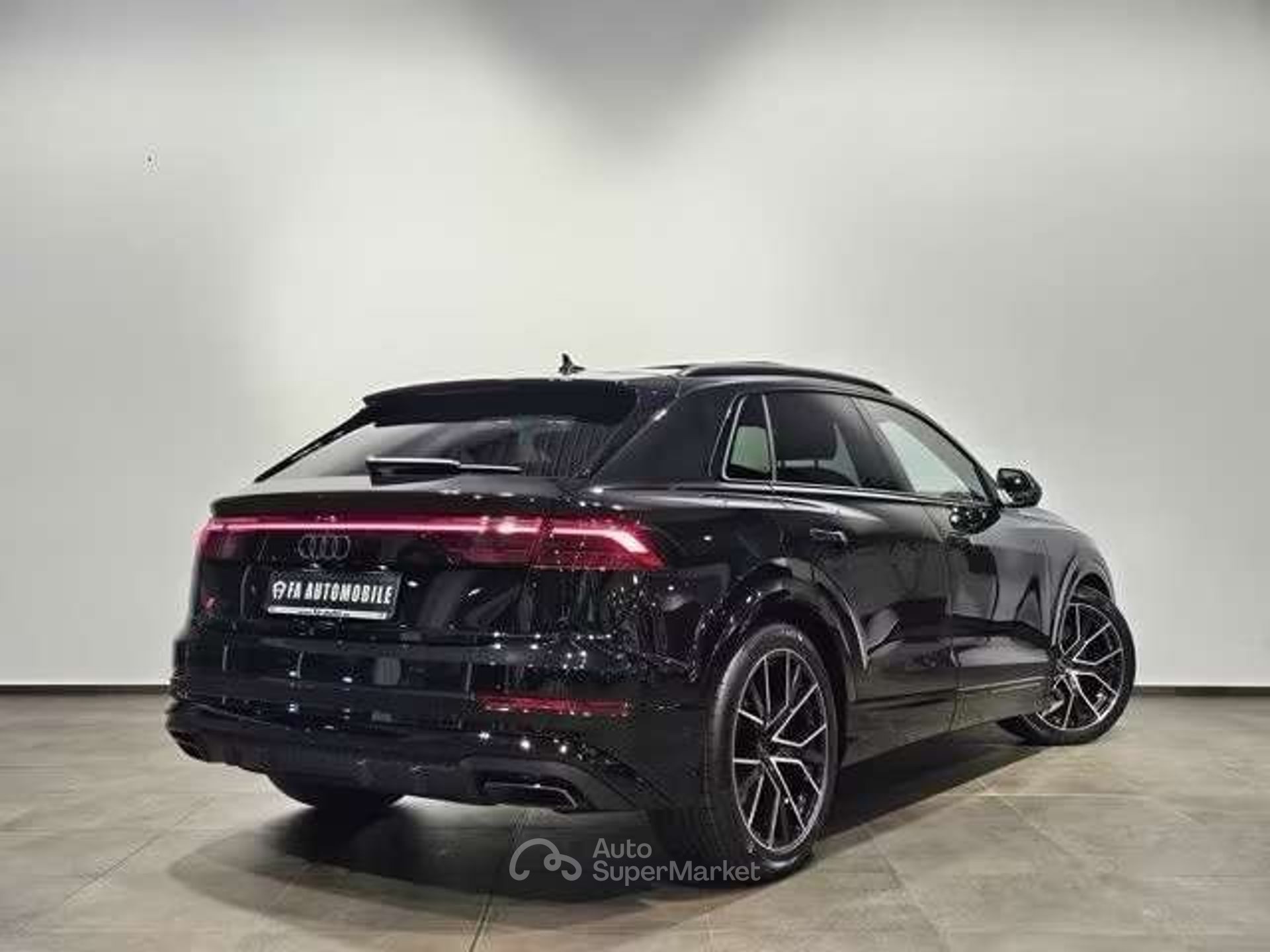 Q8 Roma Audi Q8 Q8 3.0 tdi mhev S line edition quattro 286cv Usata Ibrida ...