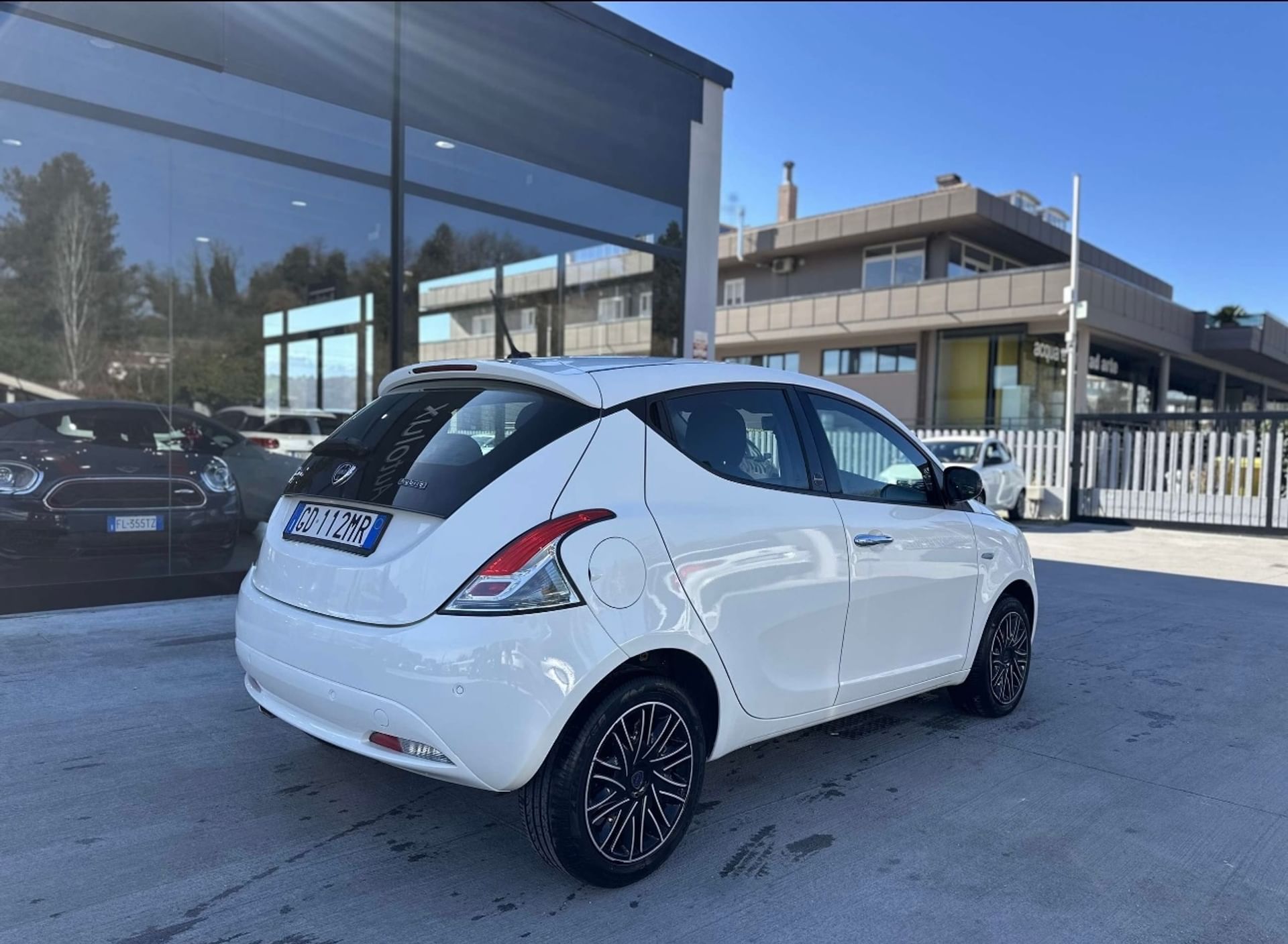 Lancia Ypsilon