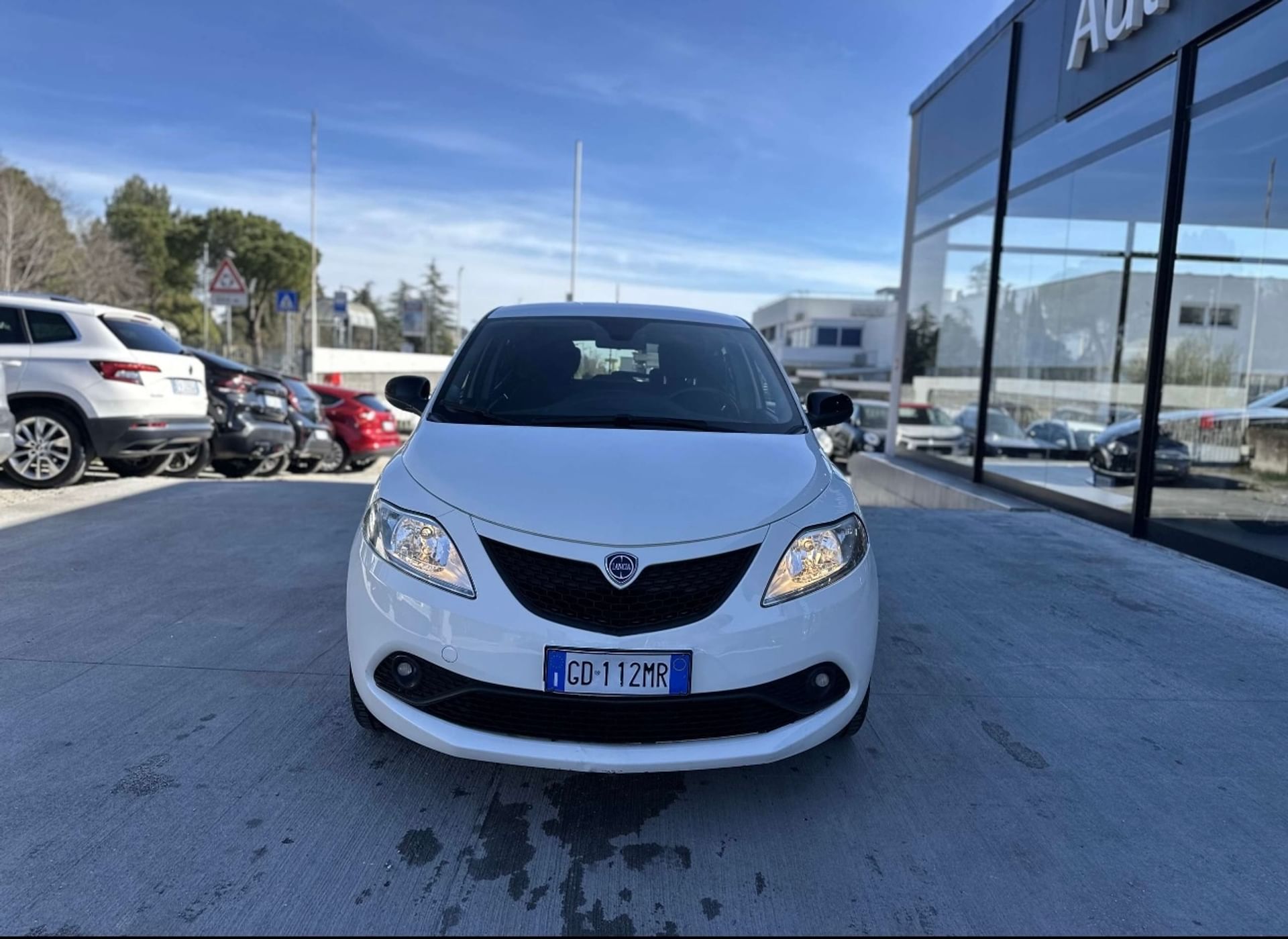 Lancia Ypsilon