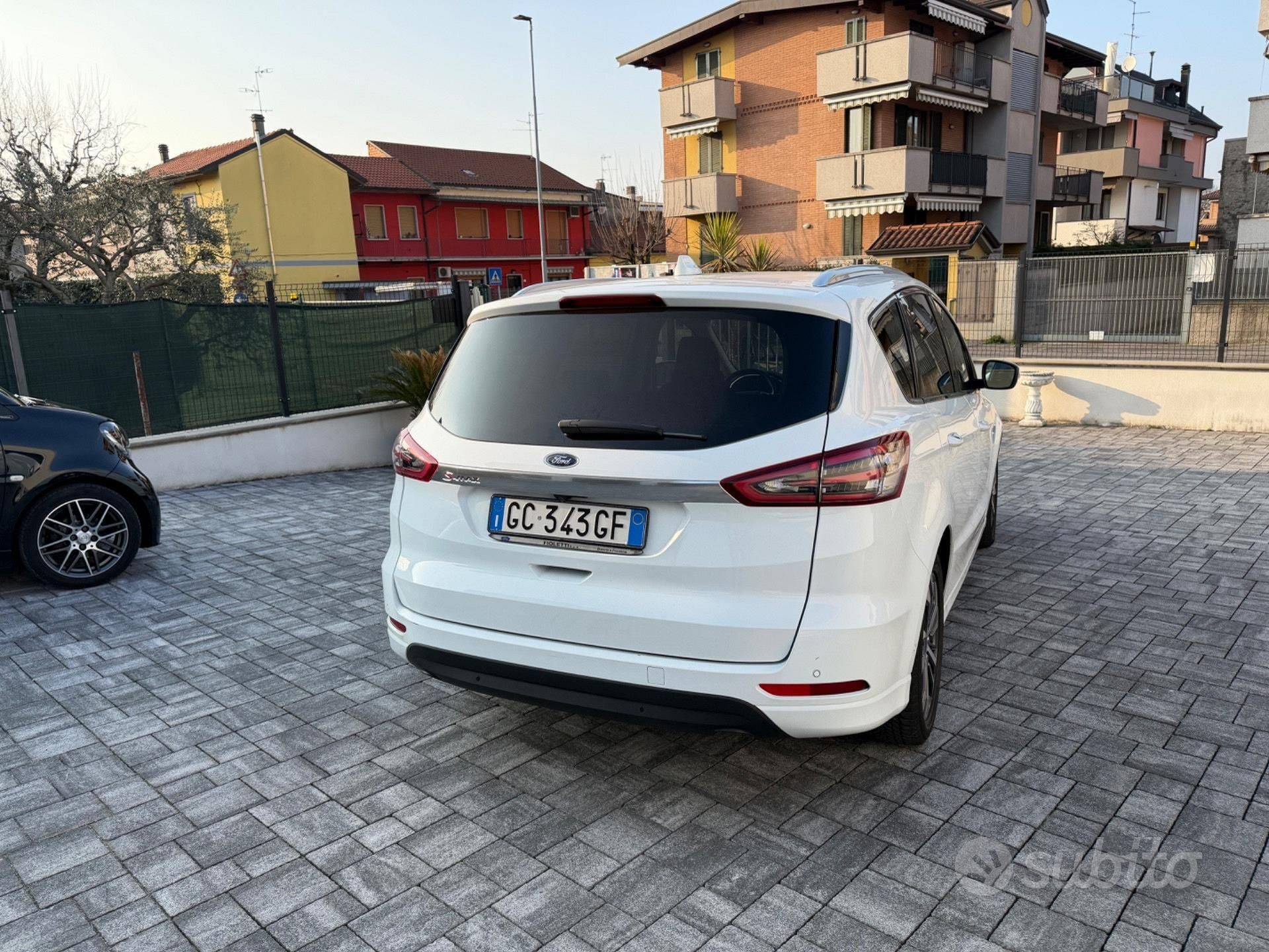 Ford S-Max