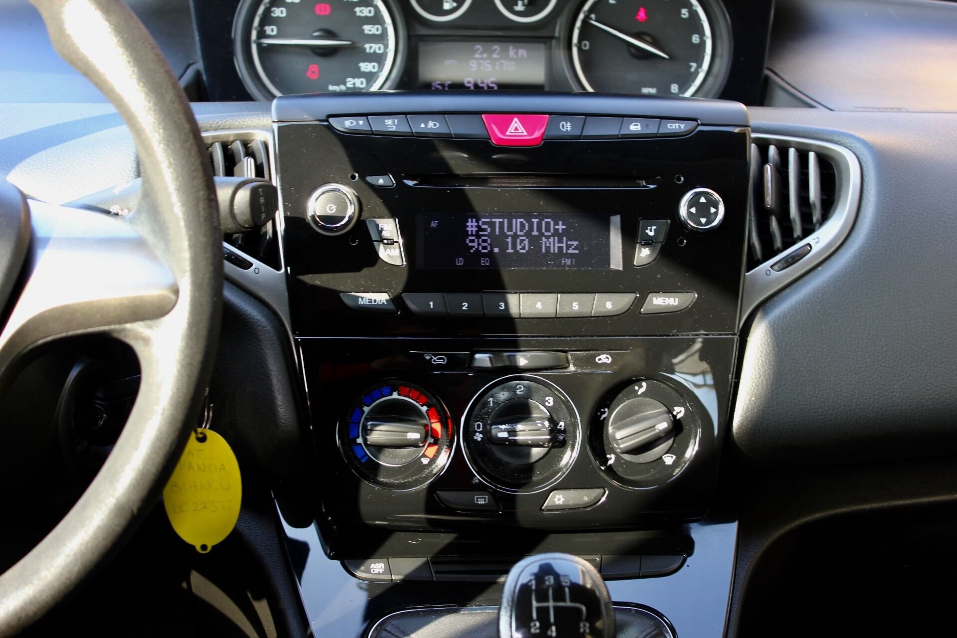 Lancia Ypsilon