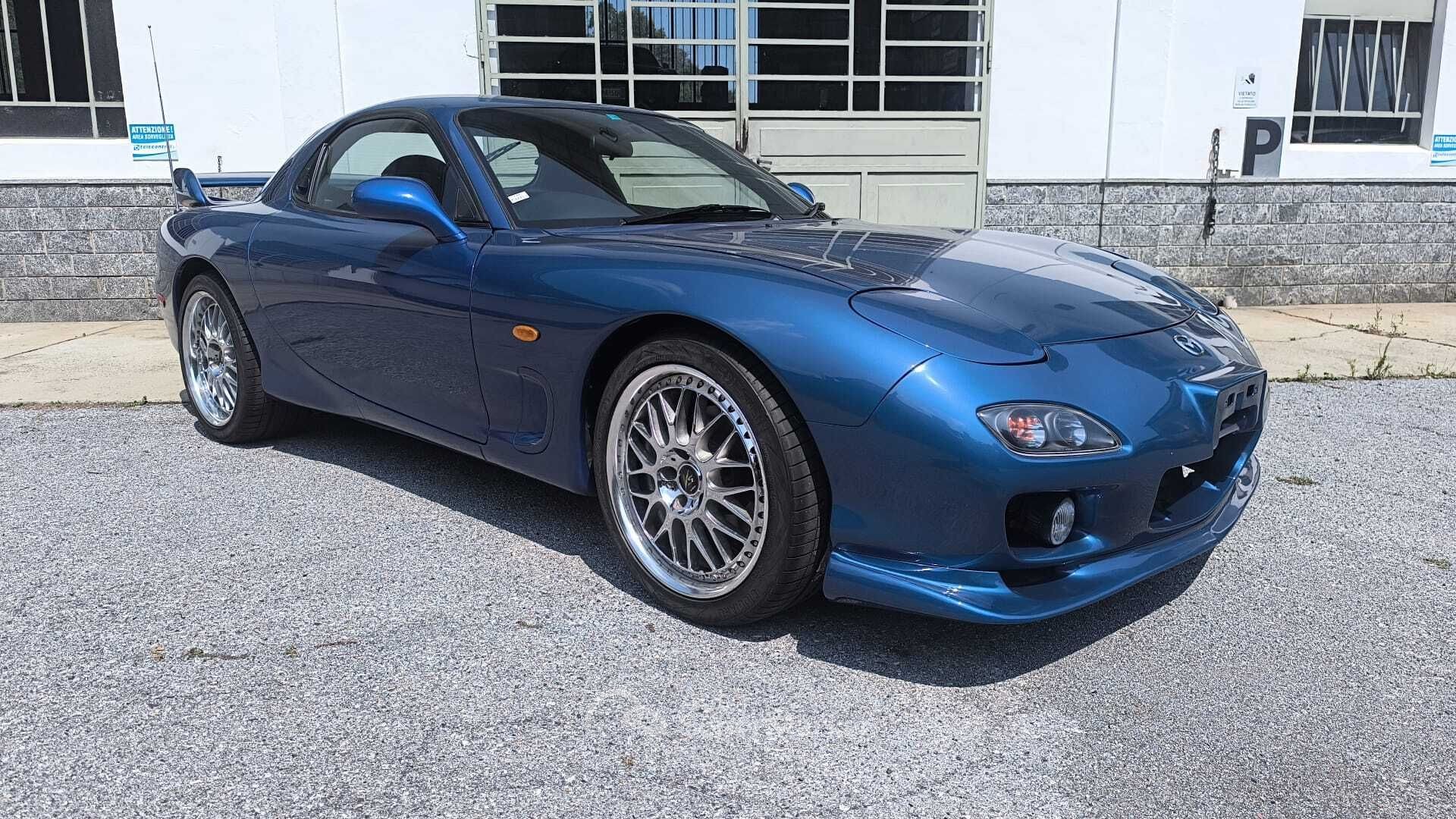 599890_4 599890_4