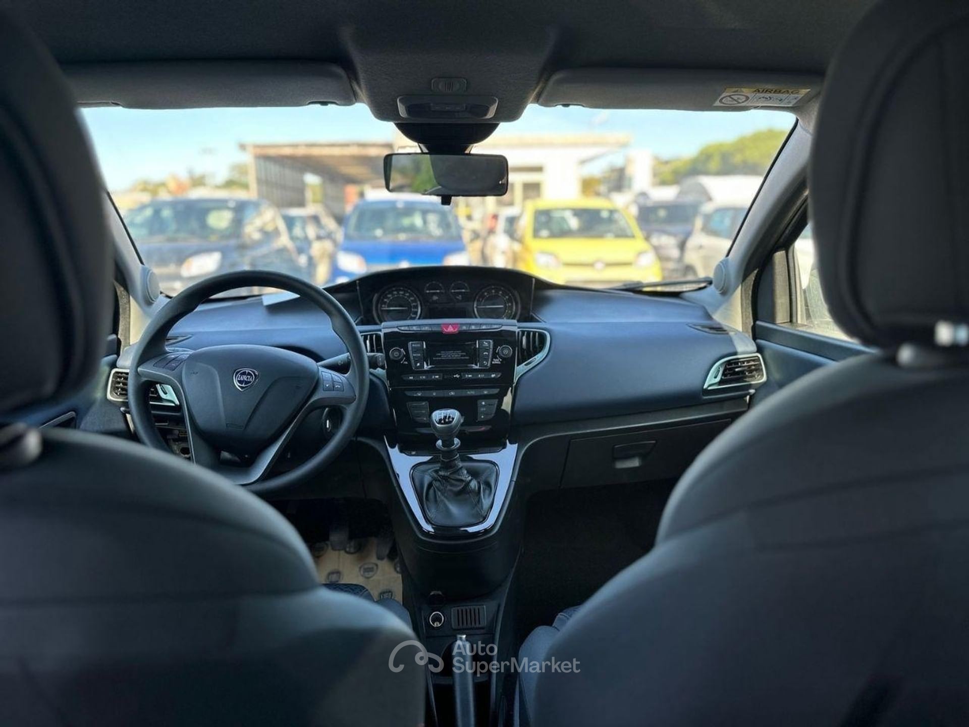 Lancia Ypsilon