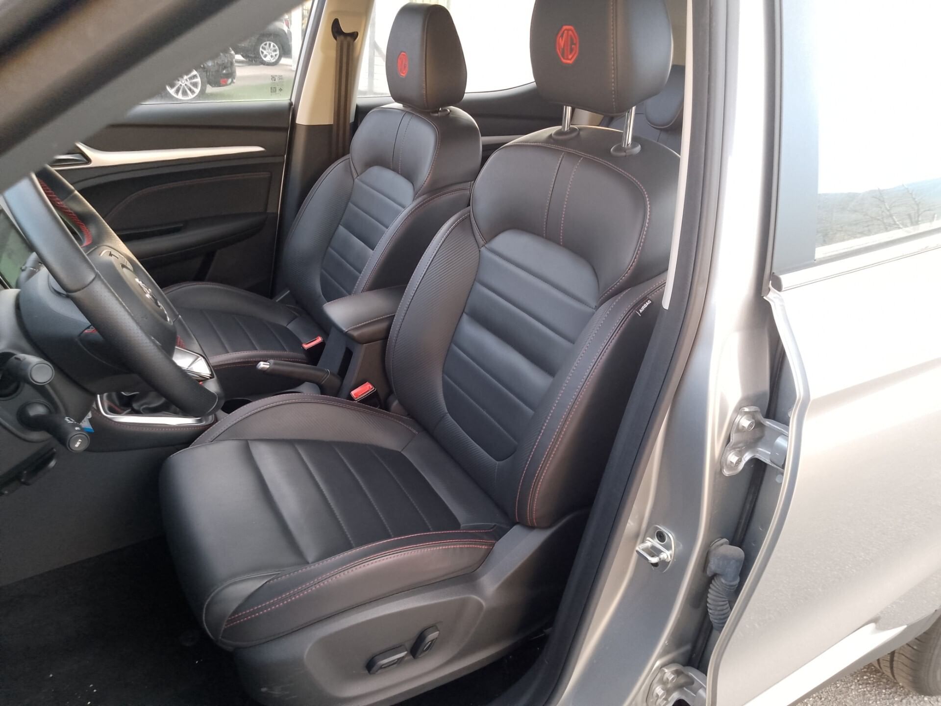 MG ZS