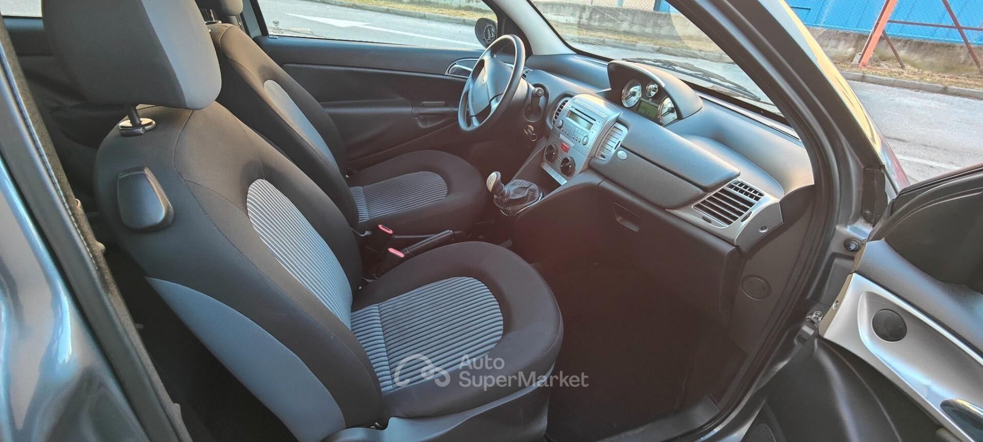 Lancia Ypsilon 1.2 Oro