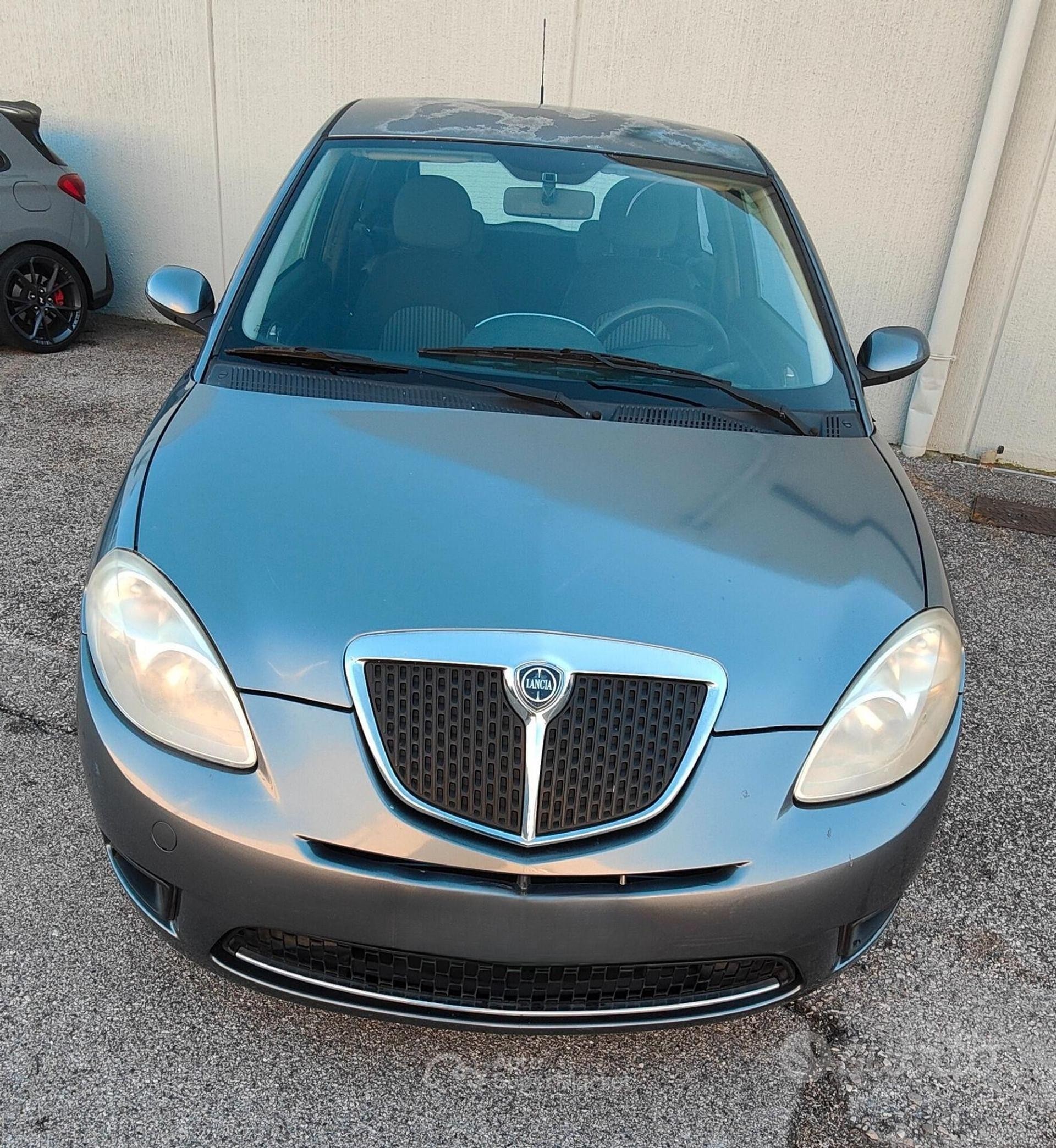 Lancia Ypsilon 1.2 Oro