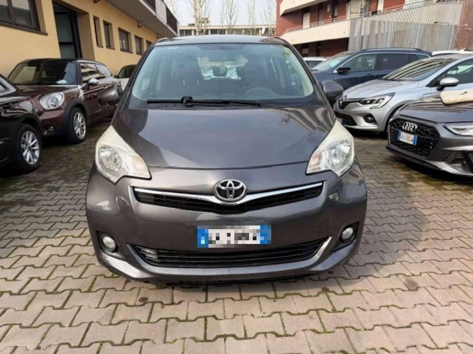 Toyota Verso-S