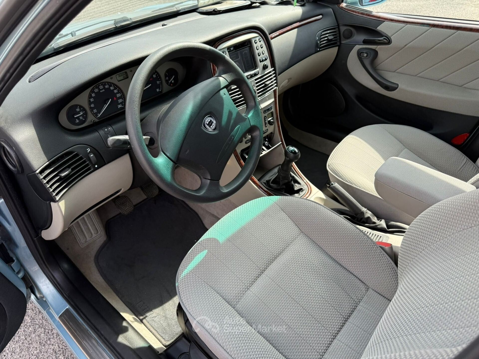 Lancia Lybra