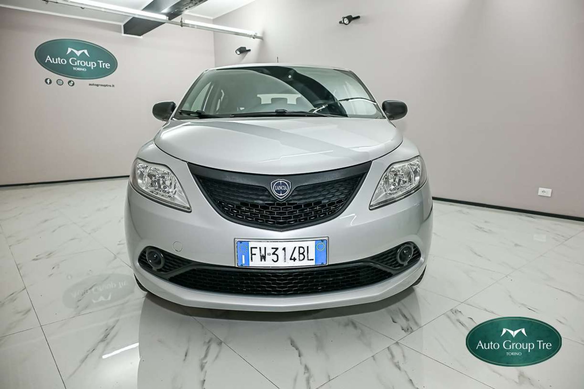 Lancia Ypsilon
