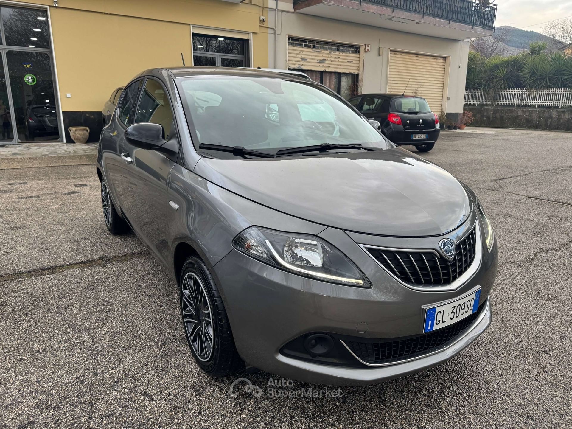 Lancia Ypsilon