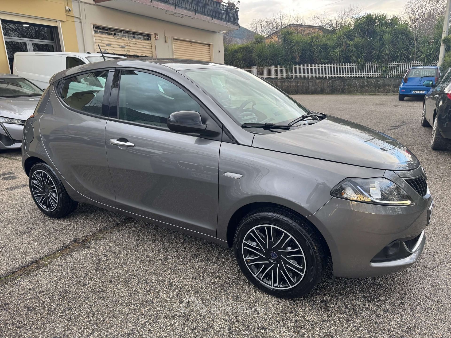 Lancia Ypsilon