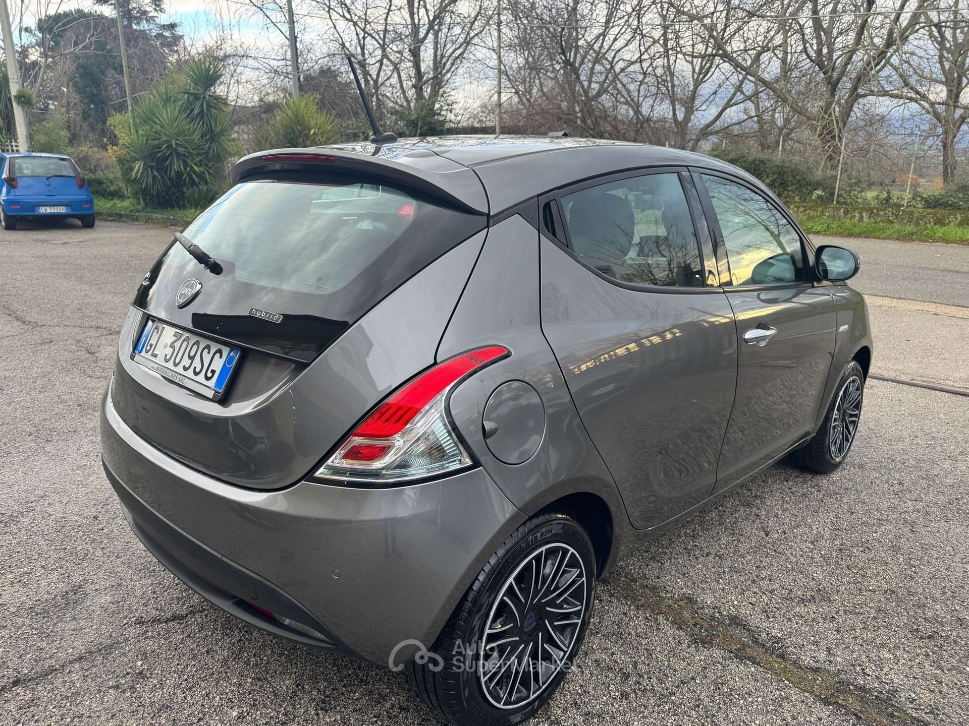 Lancia Ypsilon