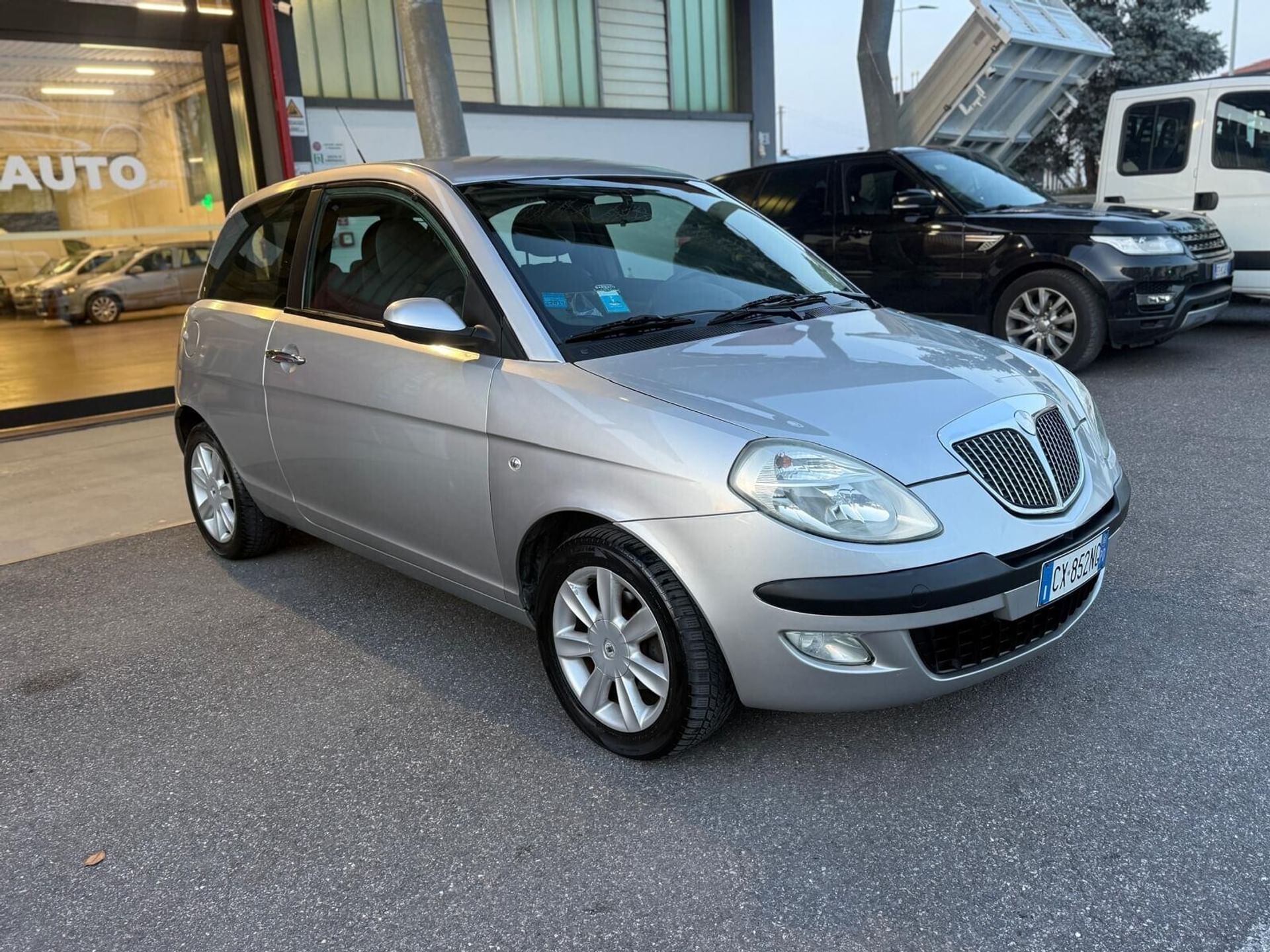 Lancia Ypsilon