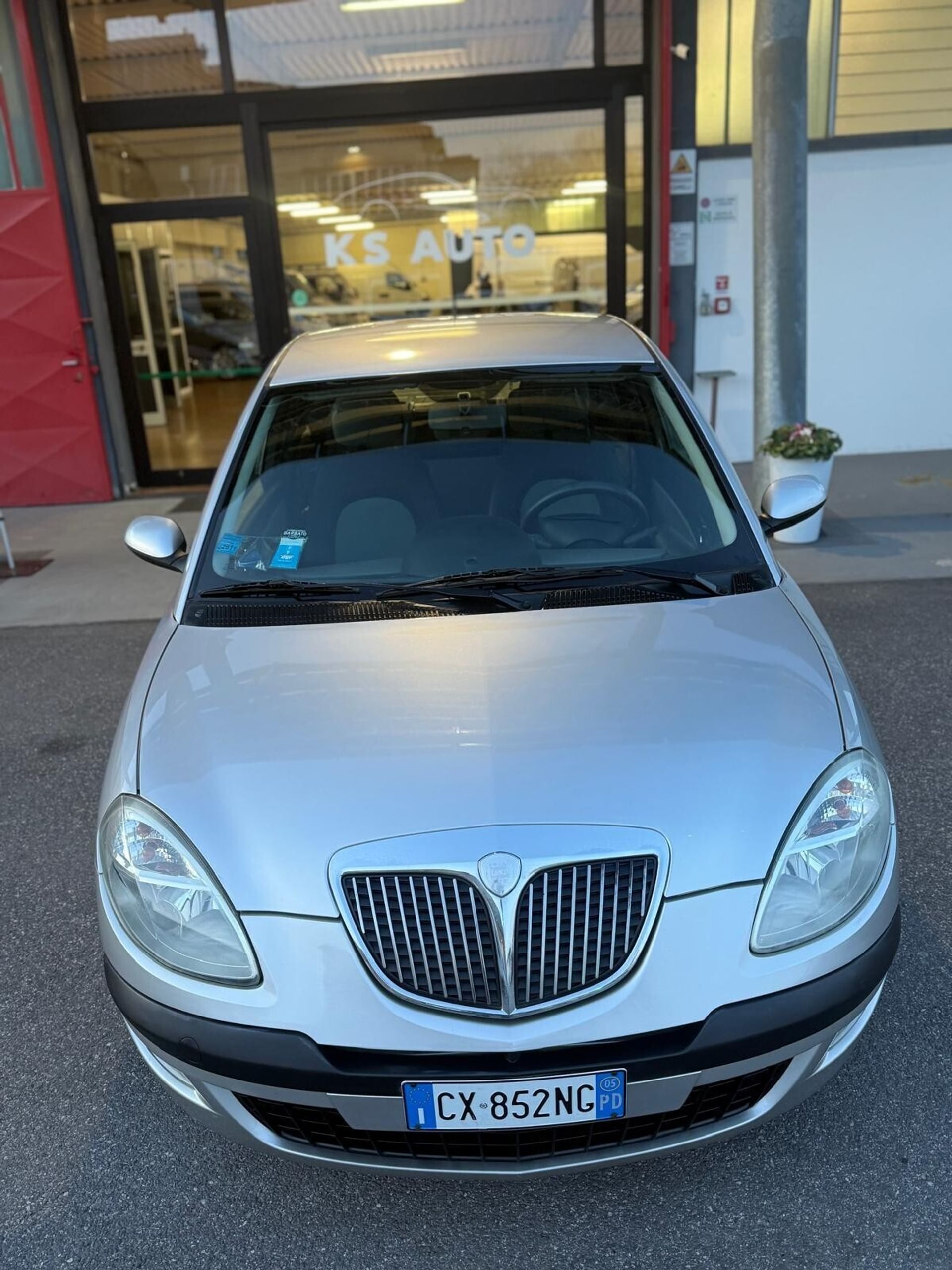 Lancia Ypsilon
