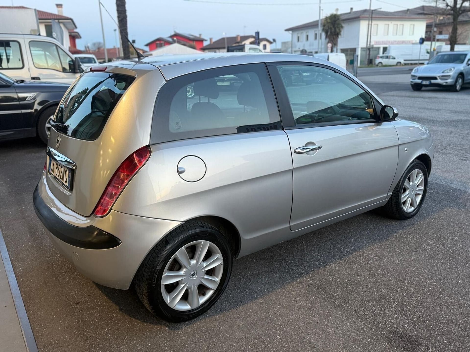 Lancia Ypsilon
