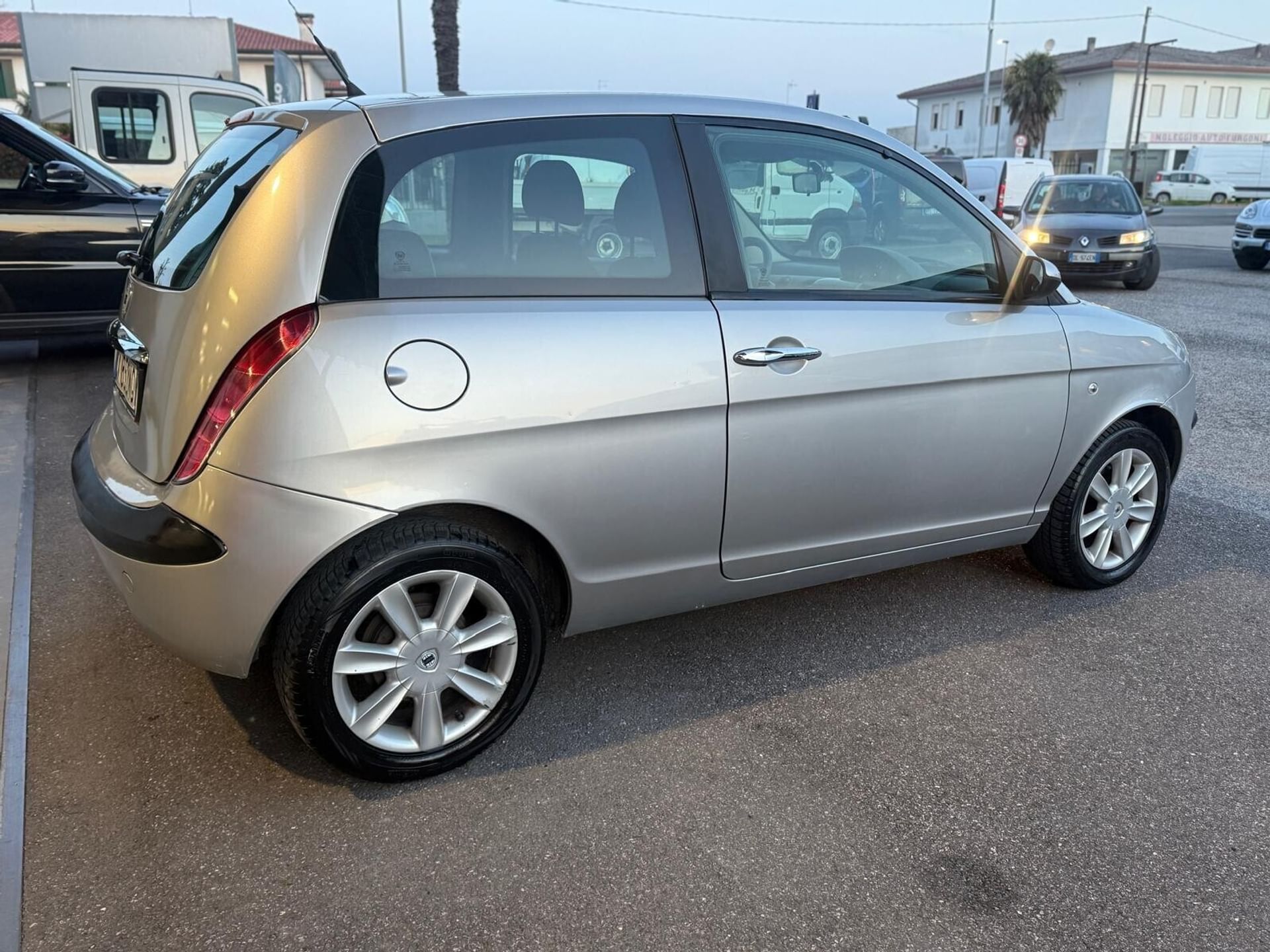 Lancia Ypsilon