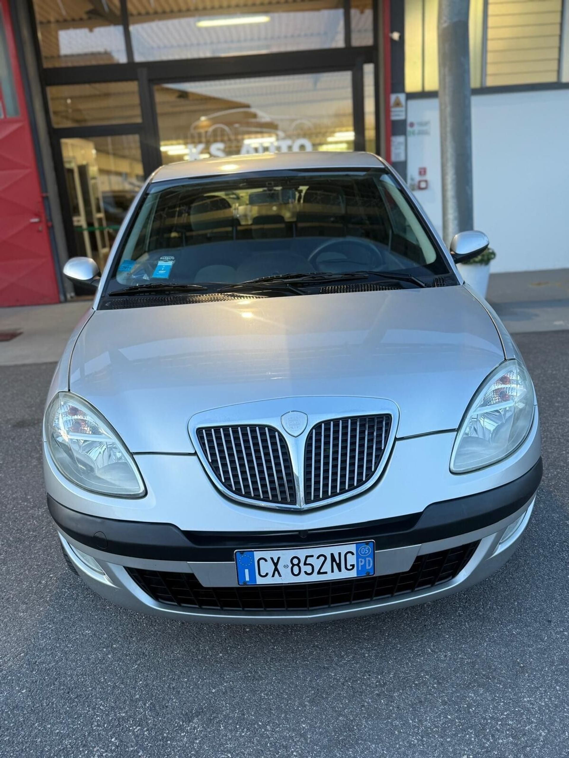 Lancia Ypsilon