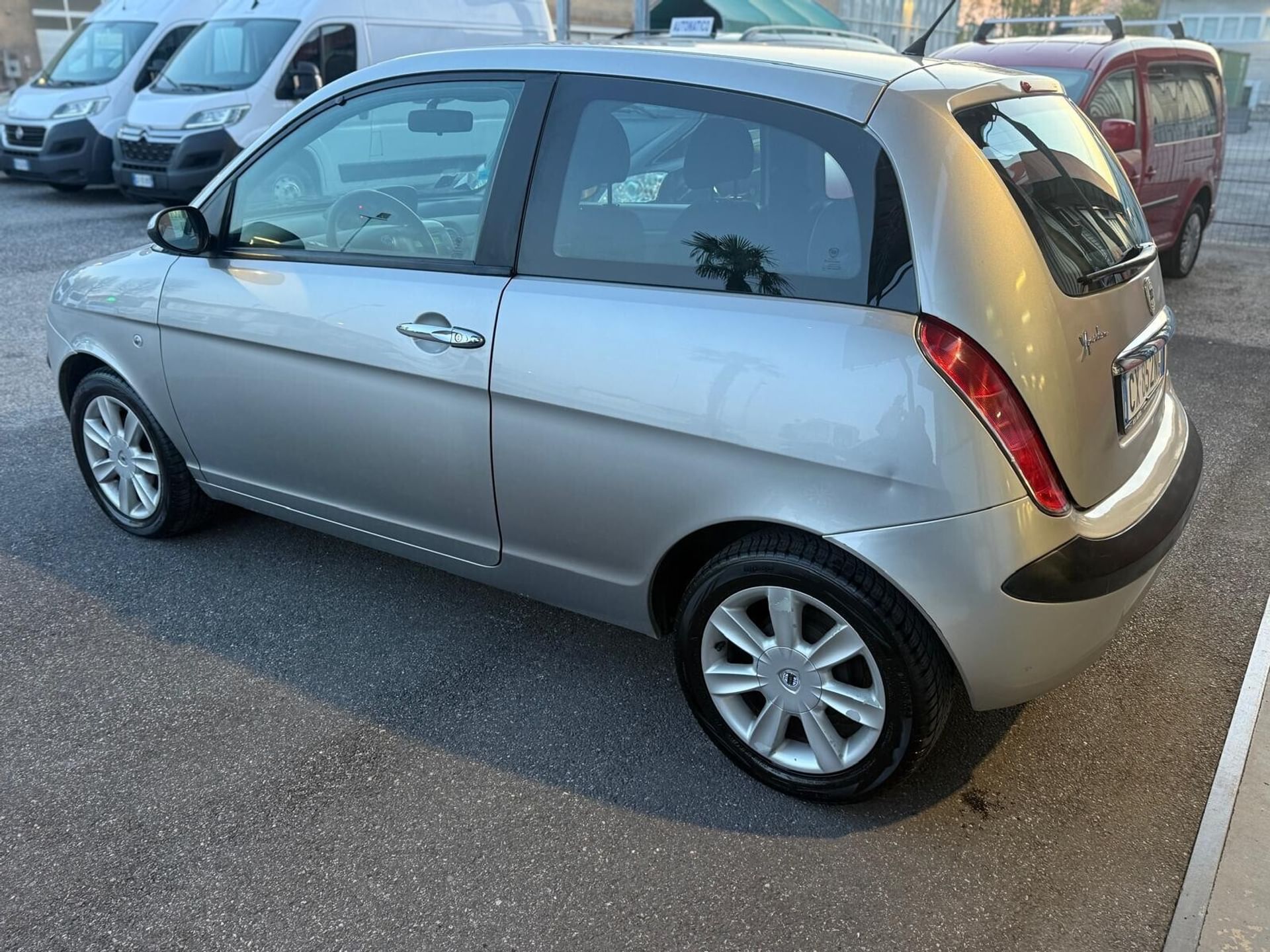 Lancia Ypsilon