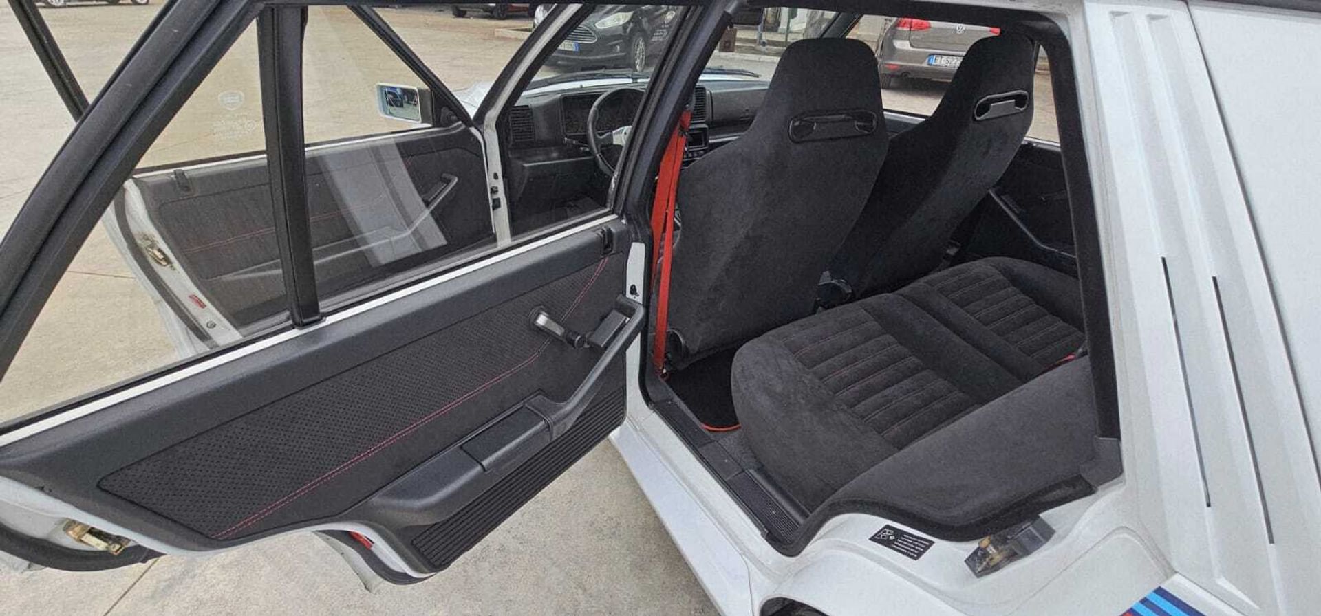 Lancia Delta HF Integrale EVO1