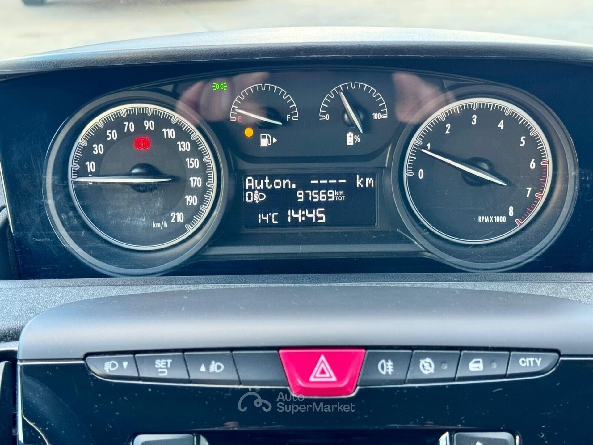 Lancia Ypsilon