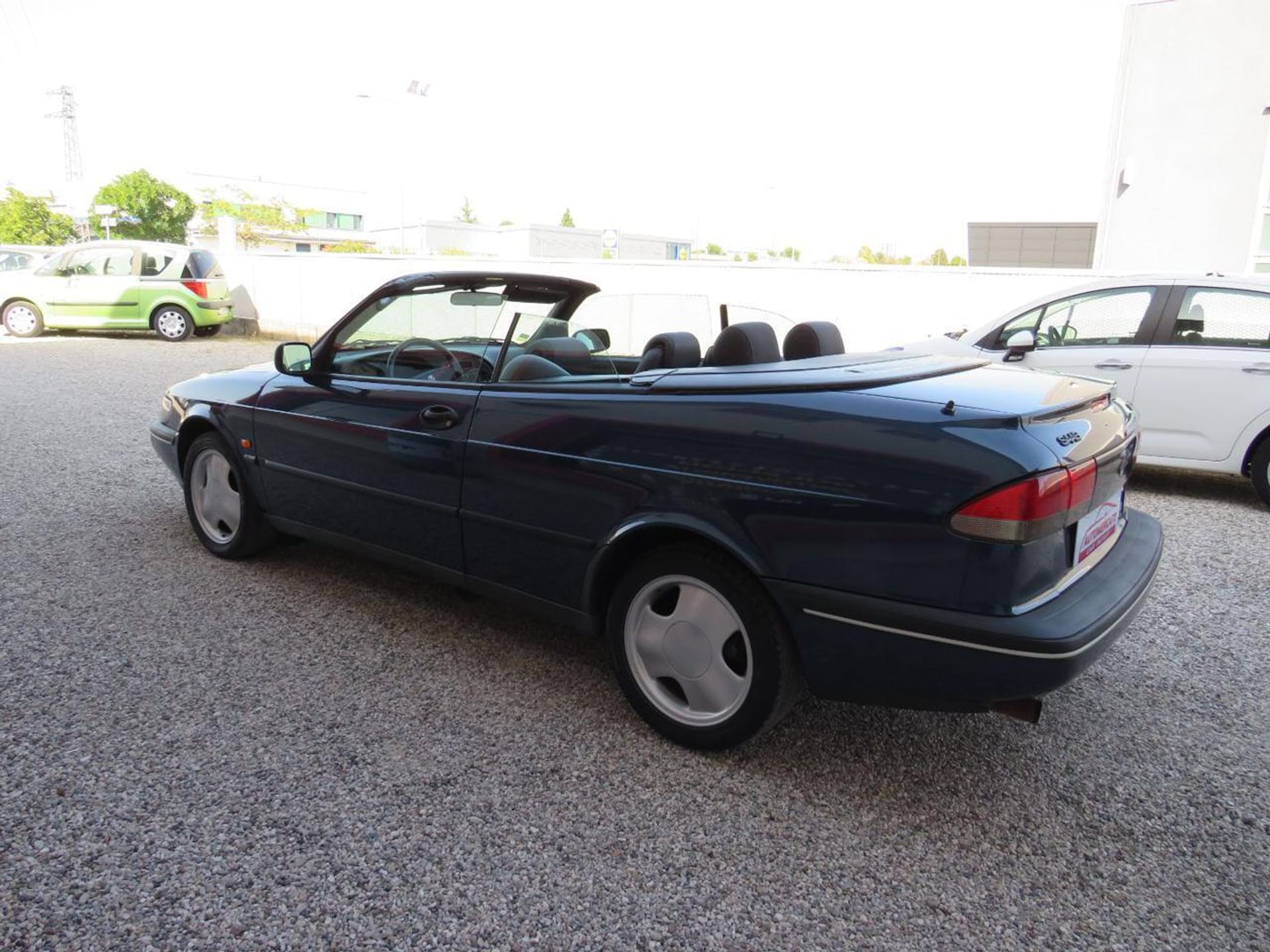 Saab 900