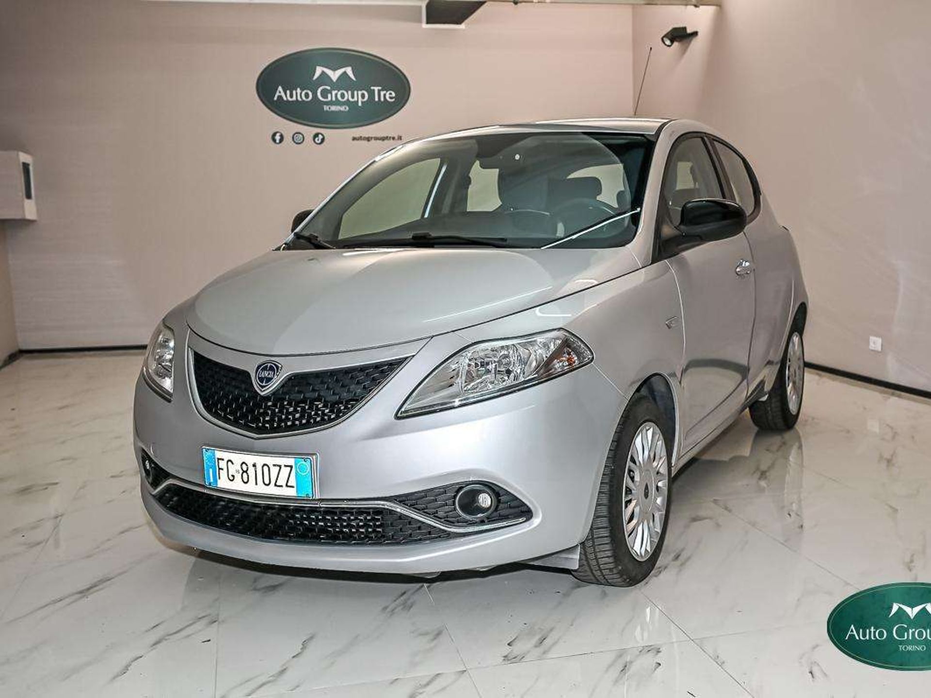 Lancia Ypsilon