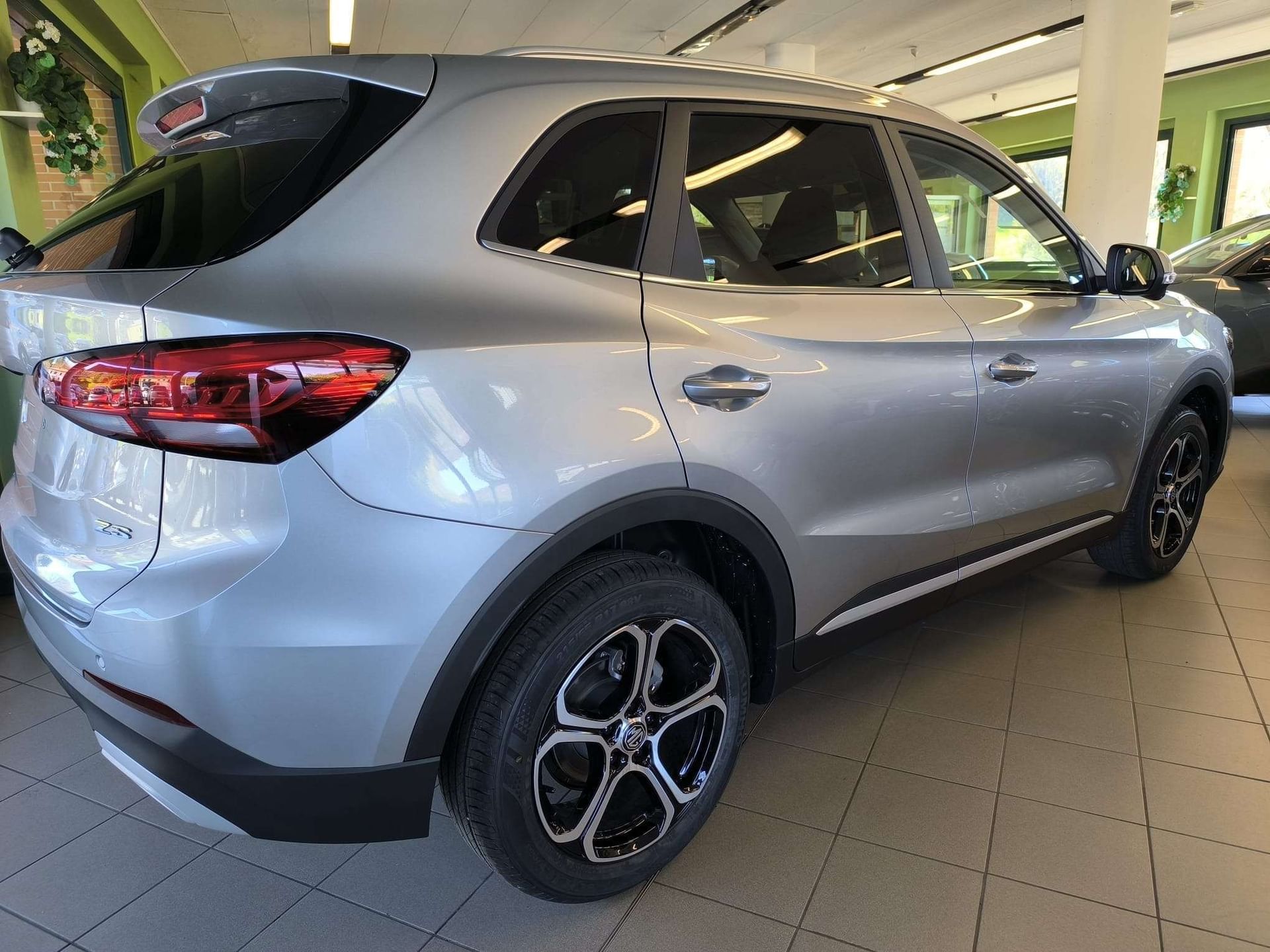 MG ZS